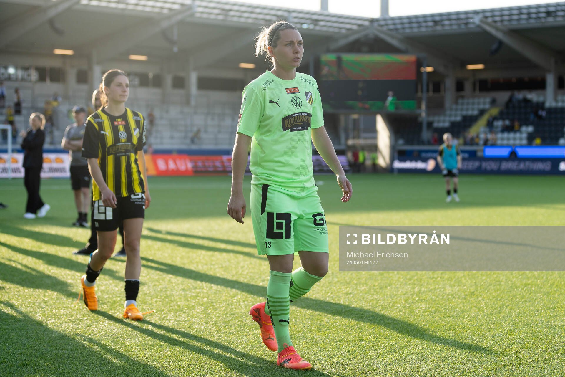 Häckens målvakt Jennifer Falk deppar