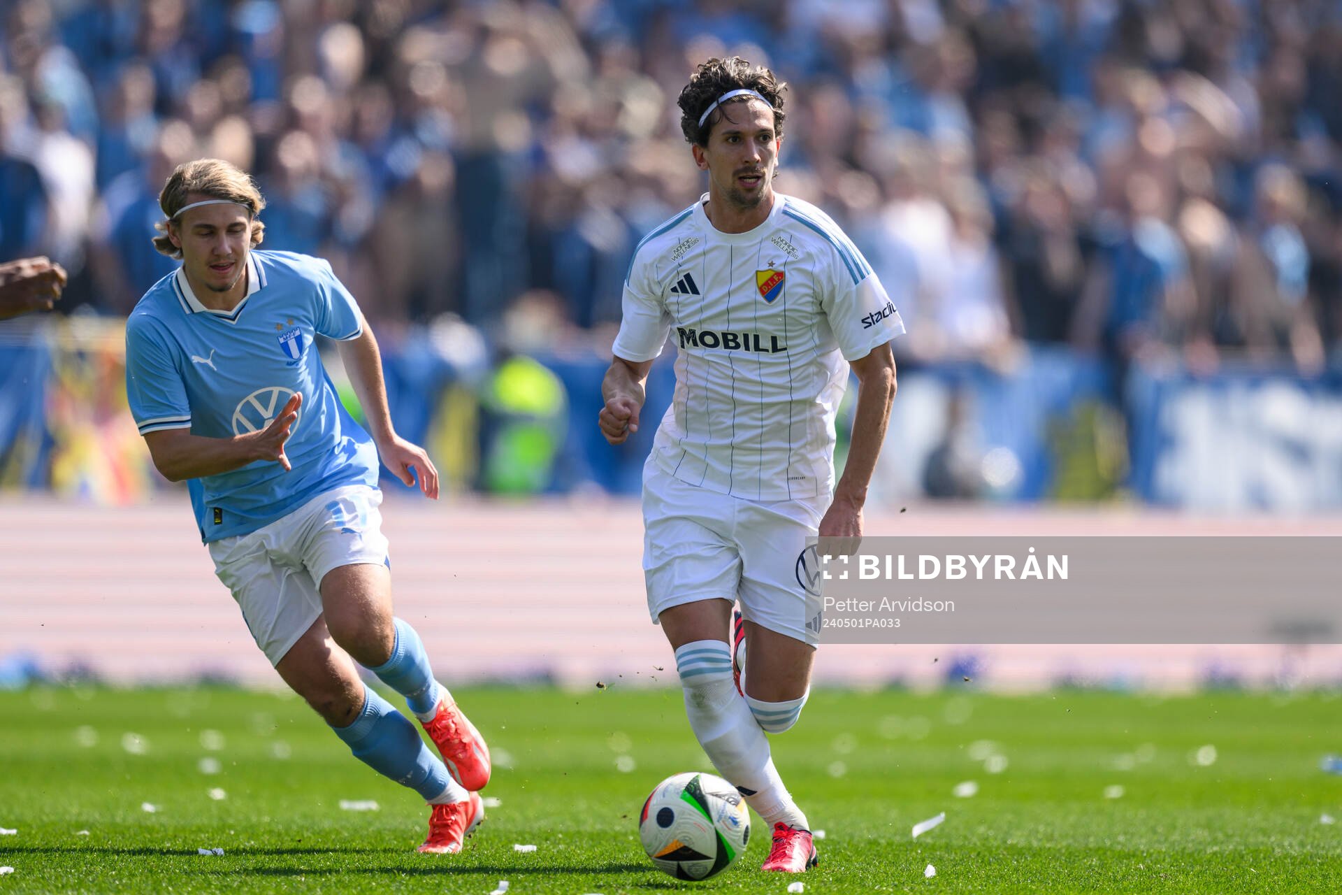 Malmö FFs Sebastian Nanasi och Djurgårdens Gustav Wikheim