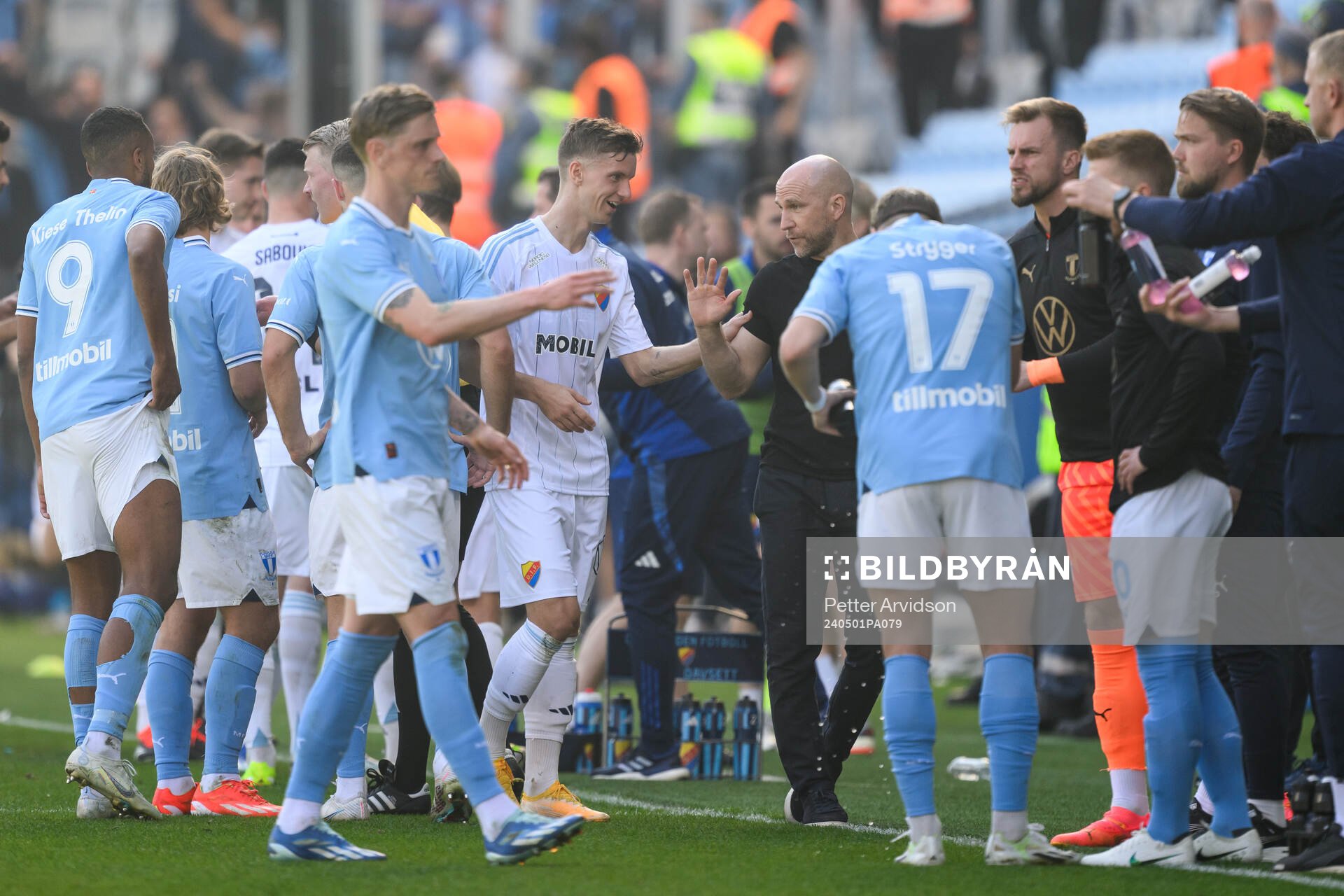 Djurgårdens Samuel Leach Holm och Malmö FFs tränare
