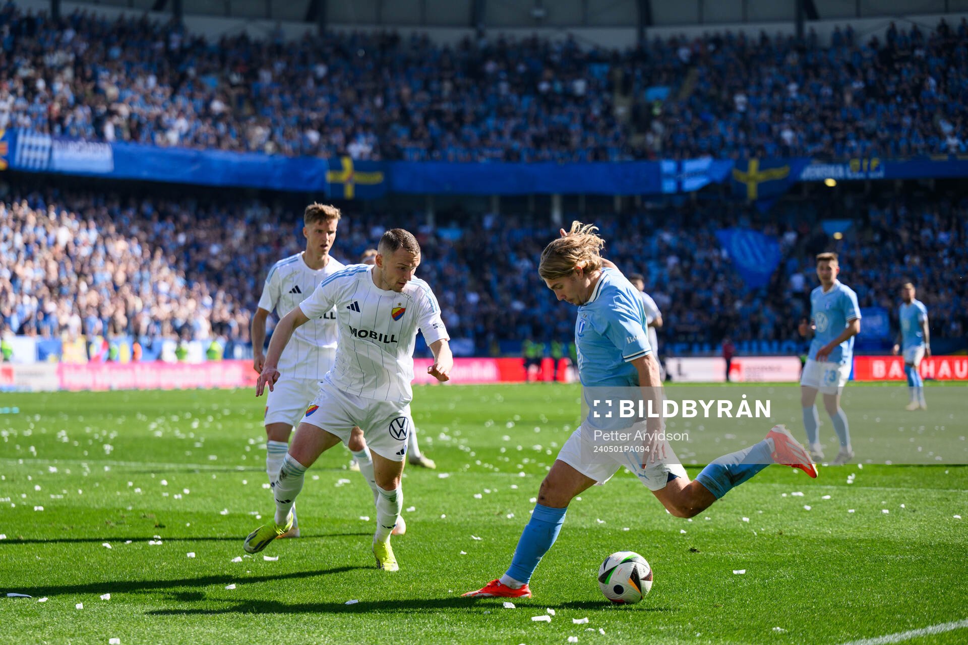 Djurgårdens Piotr Johansson och Malmö FFs Sebastian Nanasi