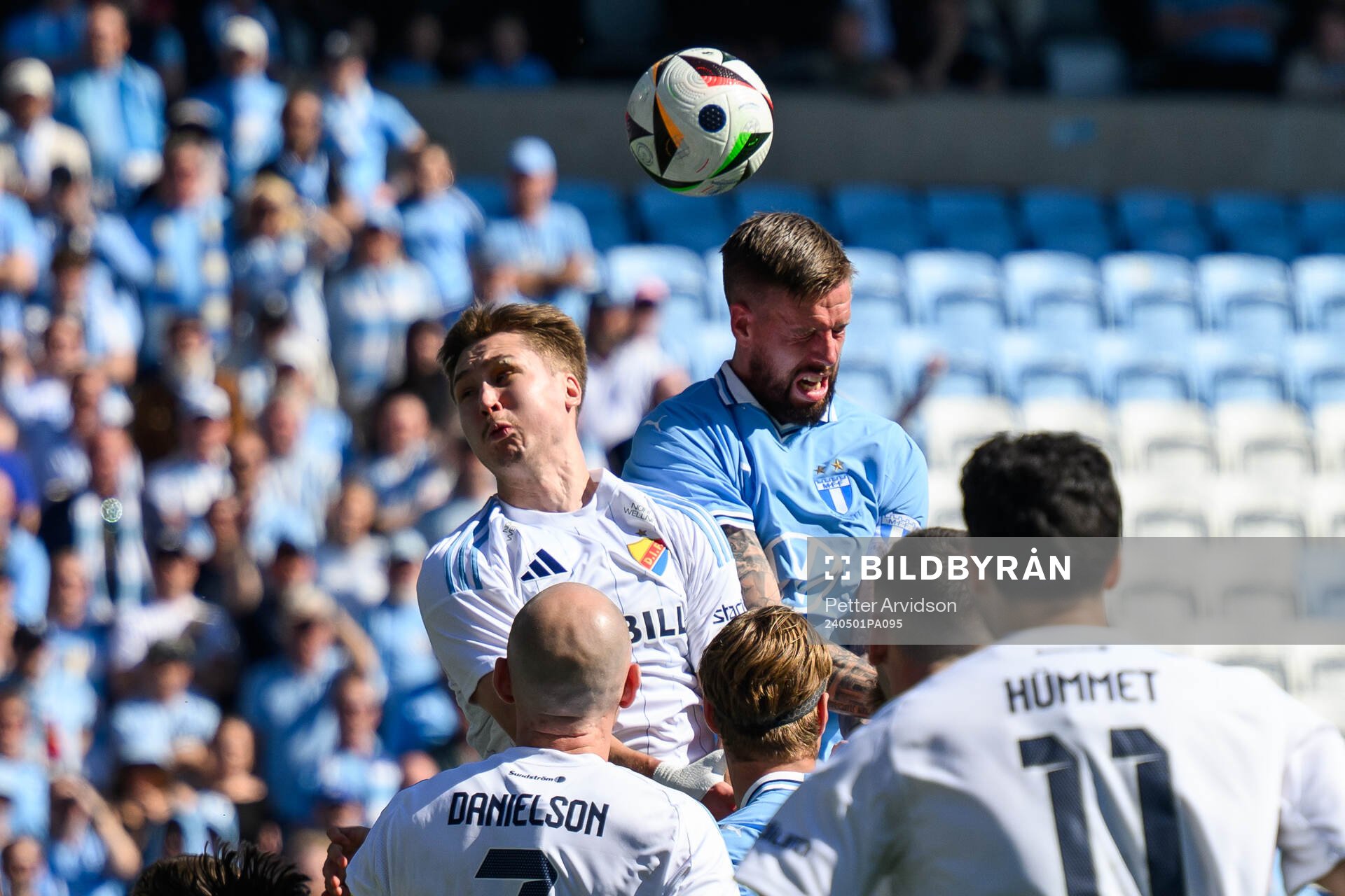 Malmö FFs Pontus Jansson och Djurgårdens Miro Tenho