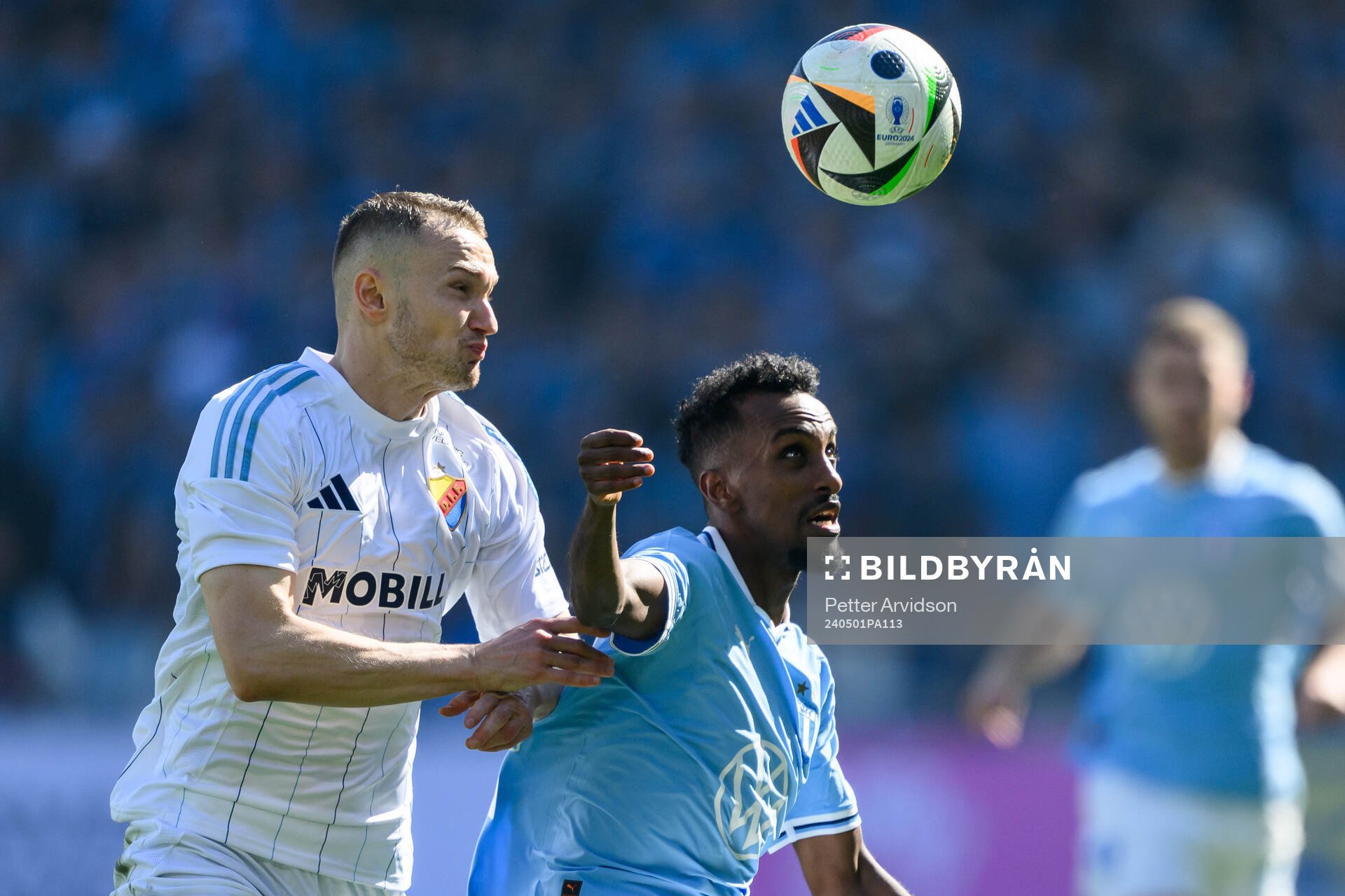Djurgårdens Piotr Johansson och Malmö FFs Taha Abdi Ali