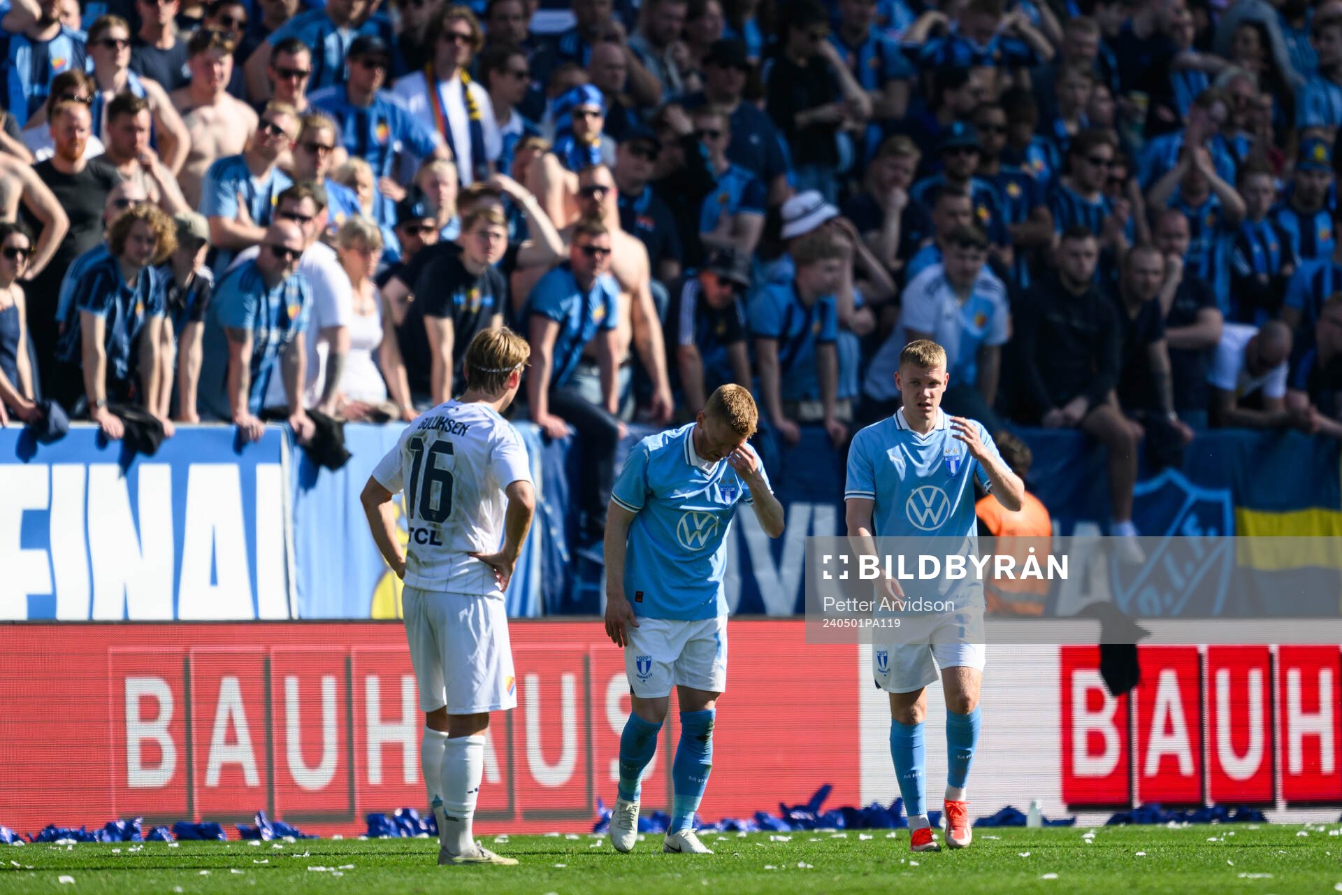 Malmö FFs Anders Christiansen har ont under finalen i Svenska Cupen mellan Malmö FF och Djurgården den 1 maj 2024 i Malmö. 