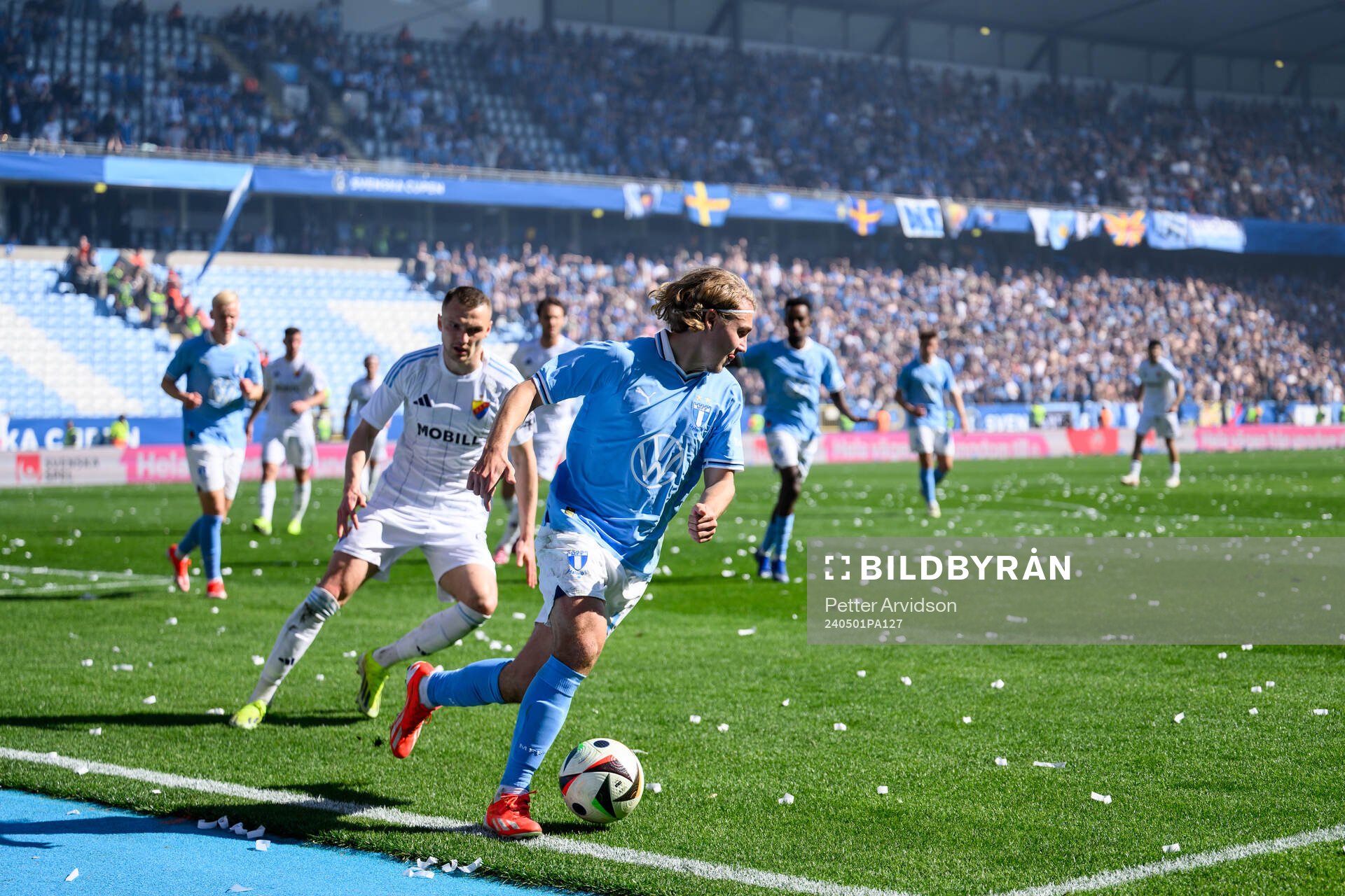 Djurgårdens Piotr Johansson och Malmö FFs Sebastian Nanasi