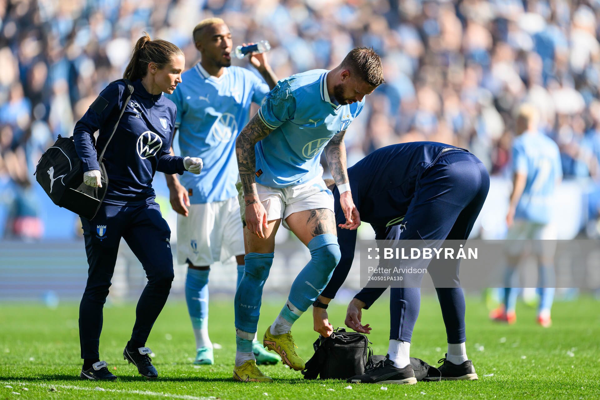 Malmö FFs Pontus Jansson har ont
