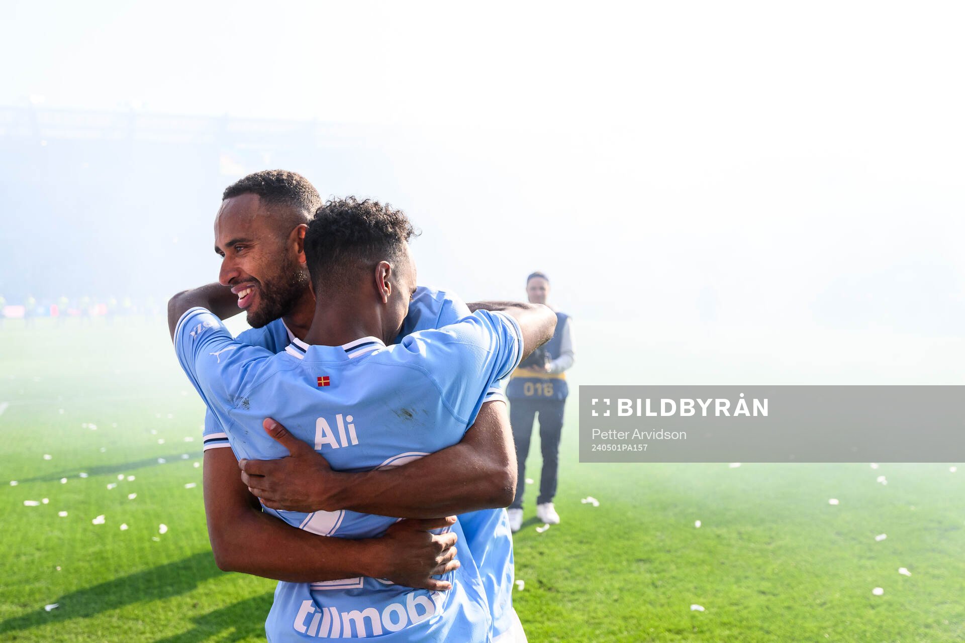 Malmö FFs Isaac Thelin och Taha Abdi Ali jublar
