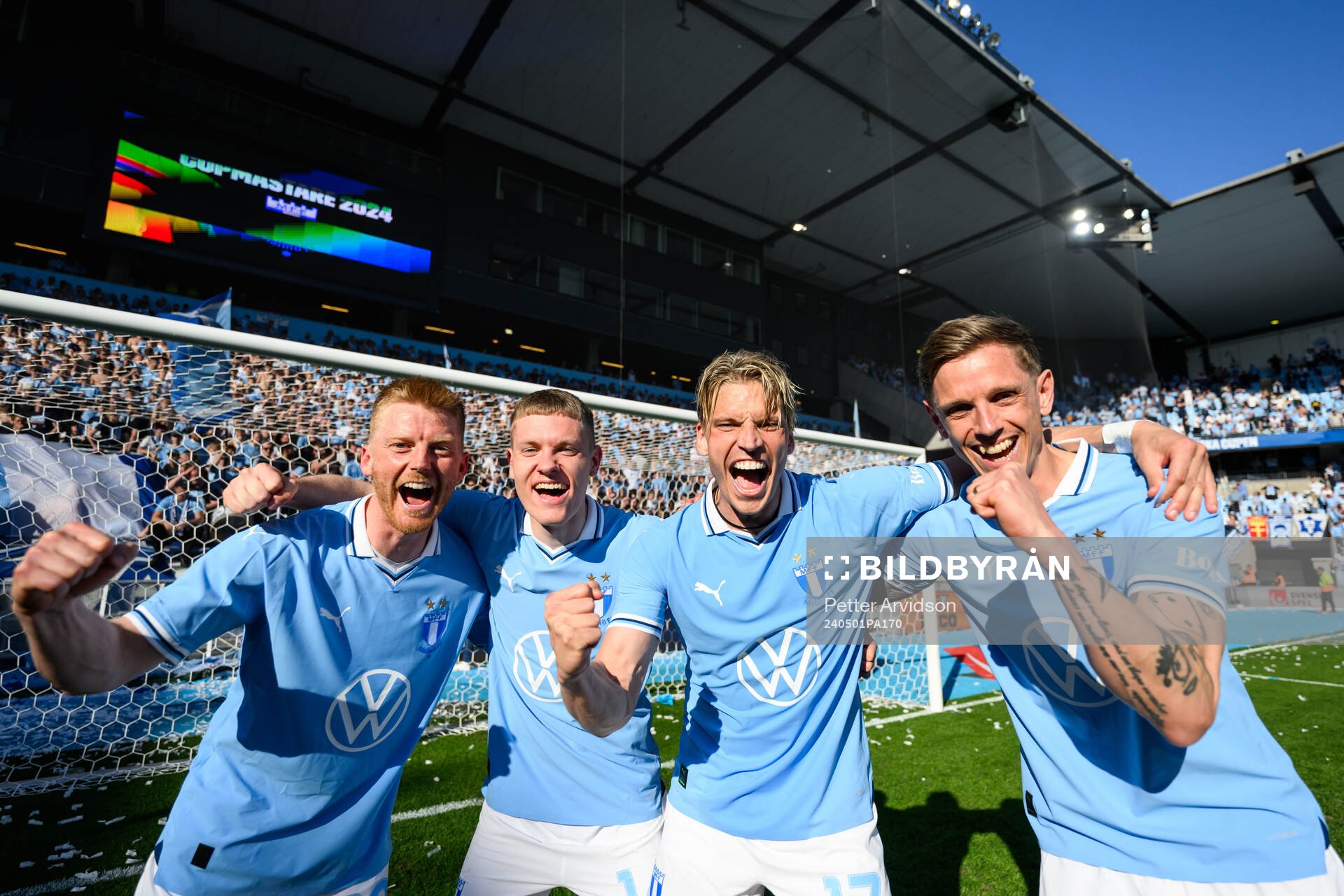 Malmö FFs Anders Christiansen, Sebastian Vinther Jørgensen, Jens Stryger Larsen och Søren Rieks jublar efter finalen i Svenska Cupen mellan Malmö FF och Djurgården den 1 maj 2024 i Malmö.