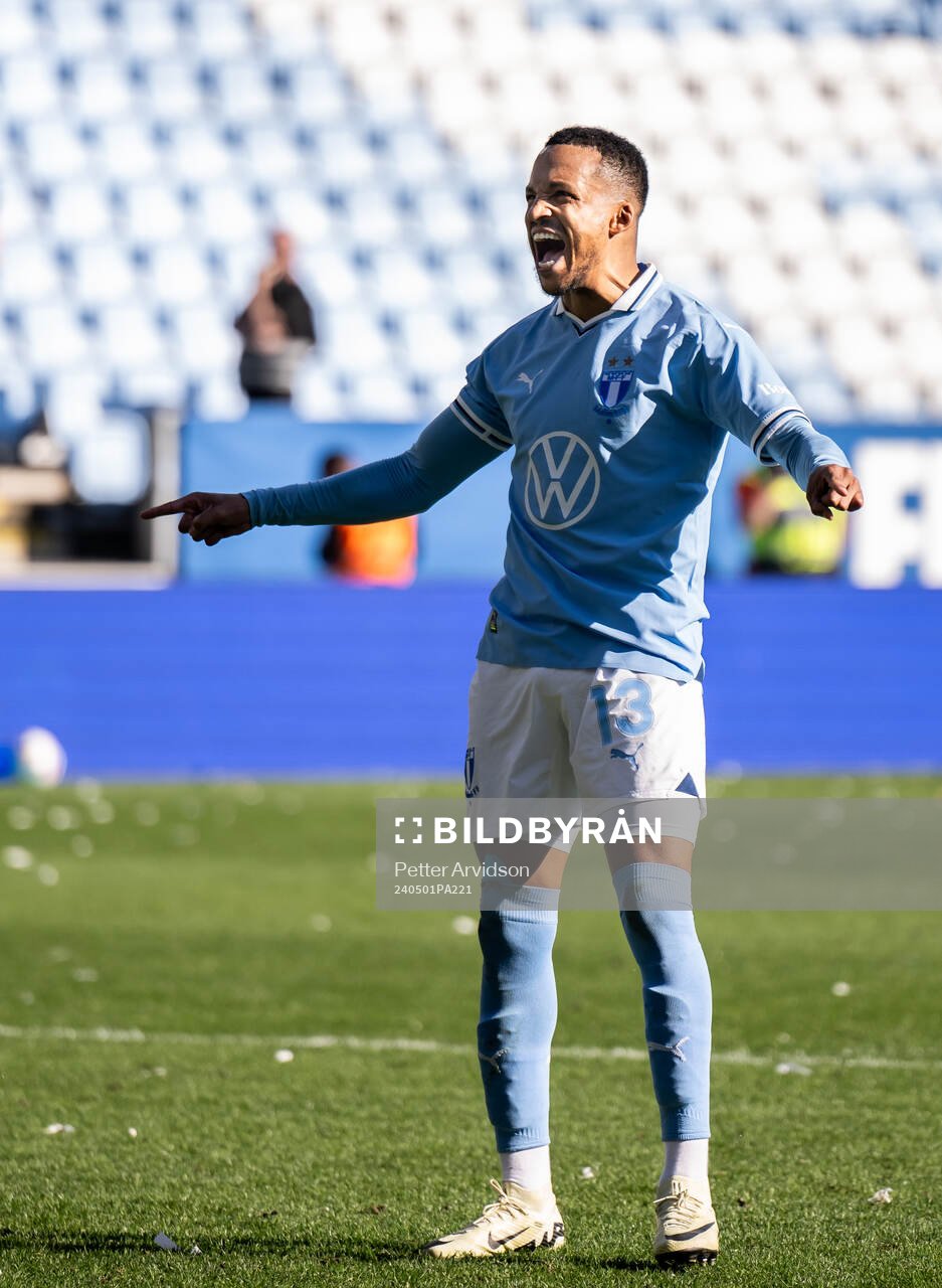 Malmö FFs Martin Olsson jublar