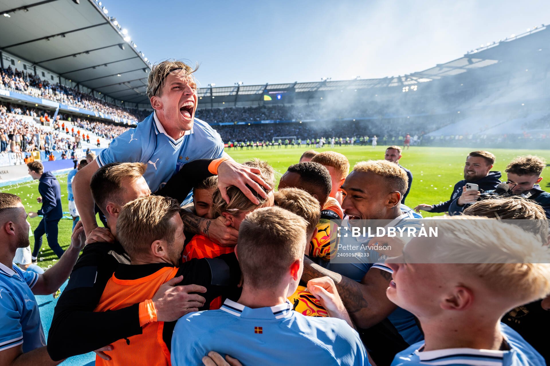 Malmö FFs Jens Stryger Larsen jublar