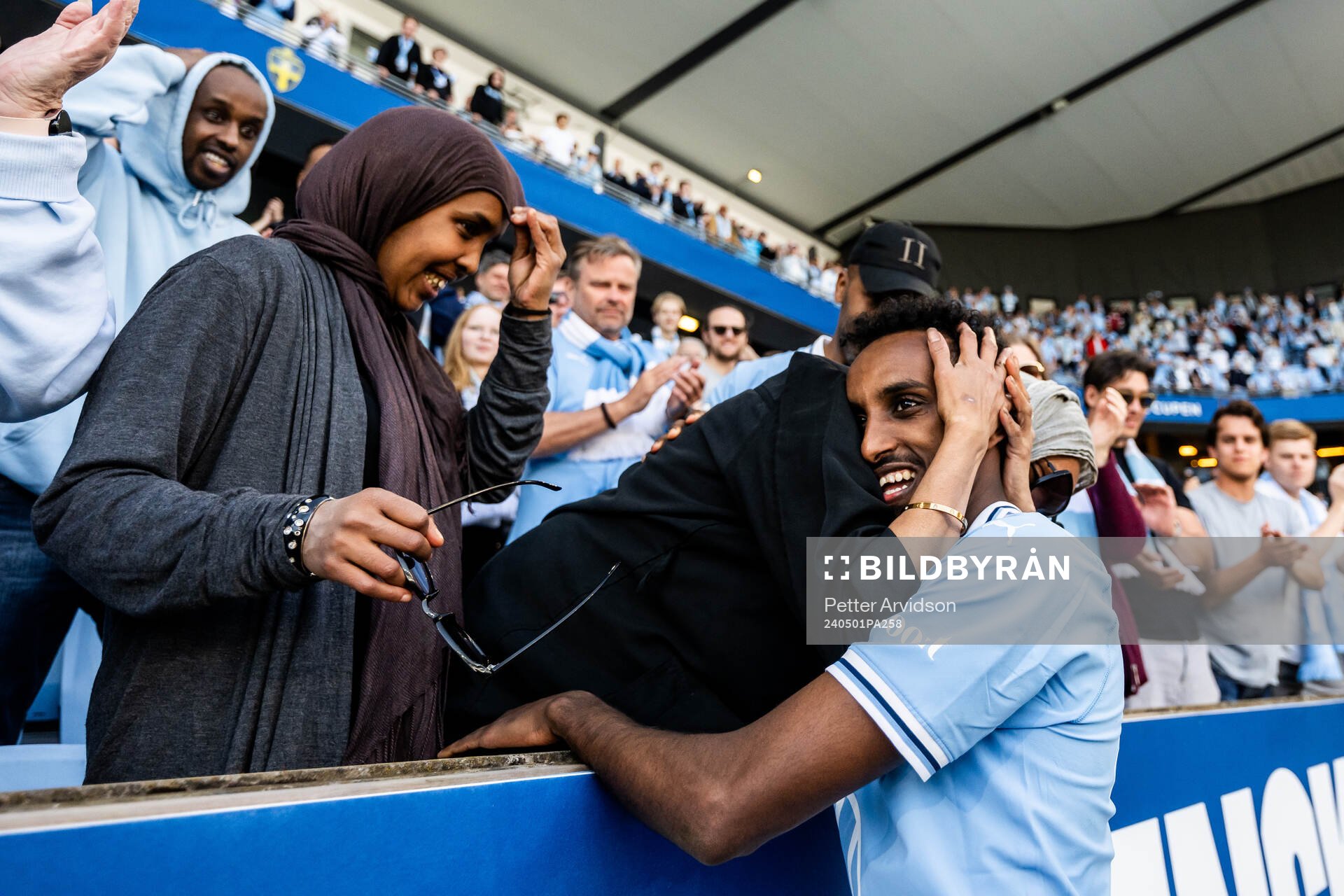 Malmö FFs Taha Abdi Ali med familj