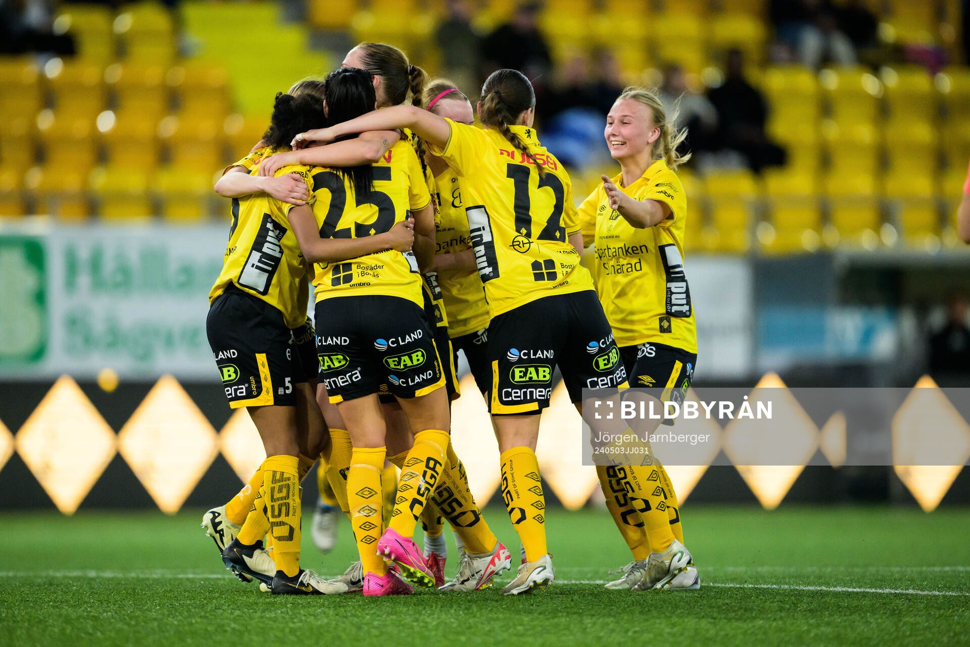 Under fotbollsmatchen i Division 1 Mellersta mellan