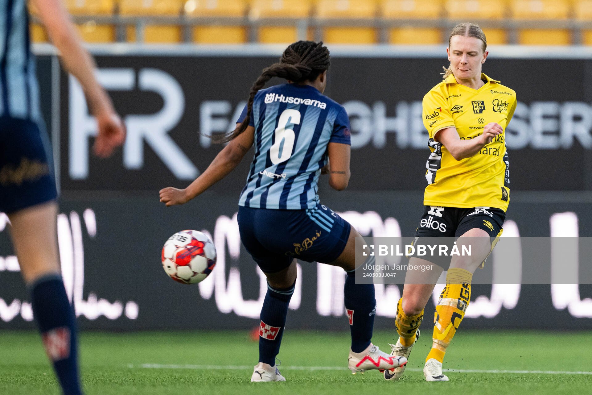 Elfsborgs Hanna Jiozon under fotbollsmatchen i Division 1 Mellersta mellan Elfsborg och Husqvarna den 3 maj 2024 i Borås. 