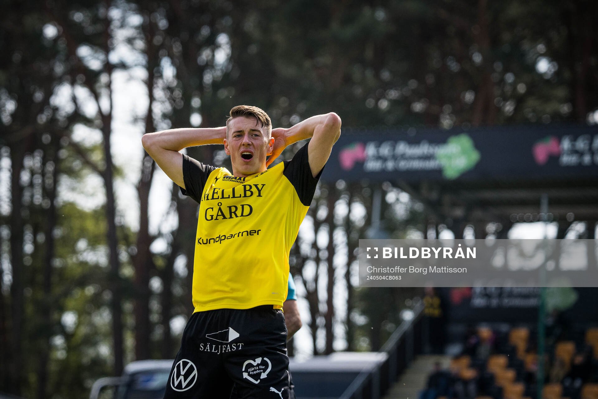Mjällbys Elliot Stroud deppar