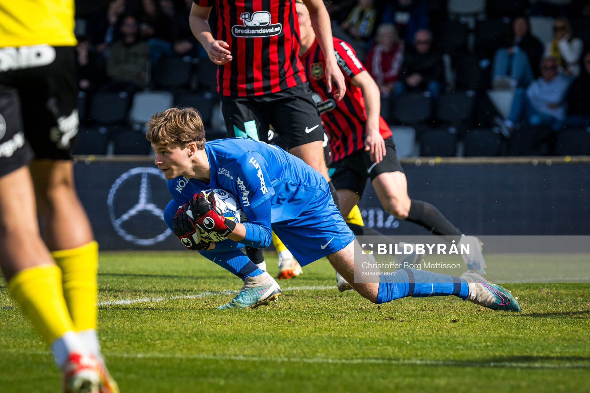 Brommapojkarnas målvakt Filip Sidklev