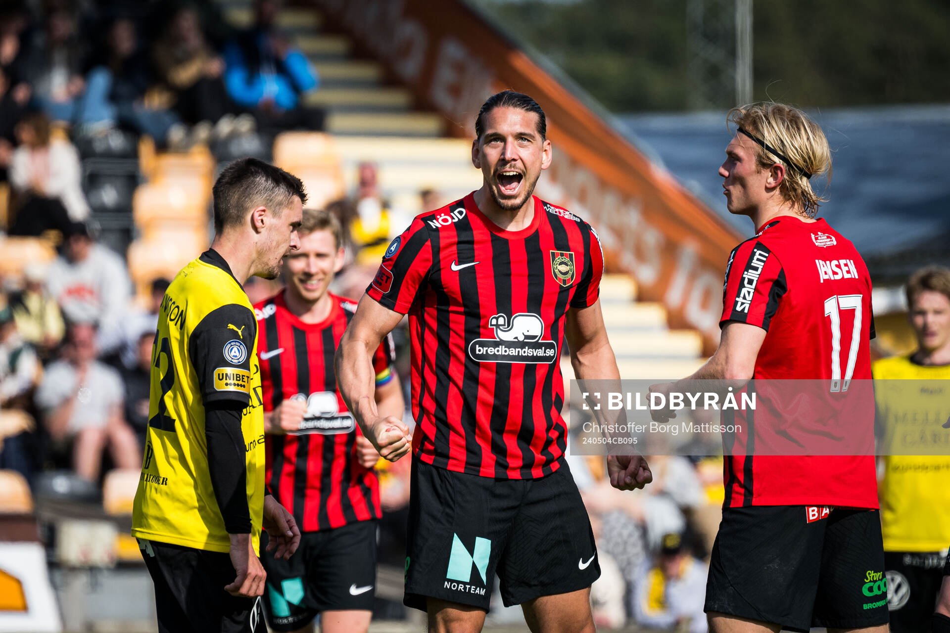 Brommapojkarnas Nikola Vasic jublar
