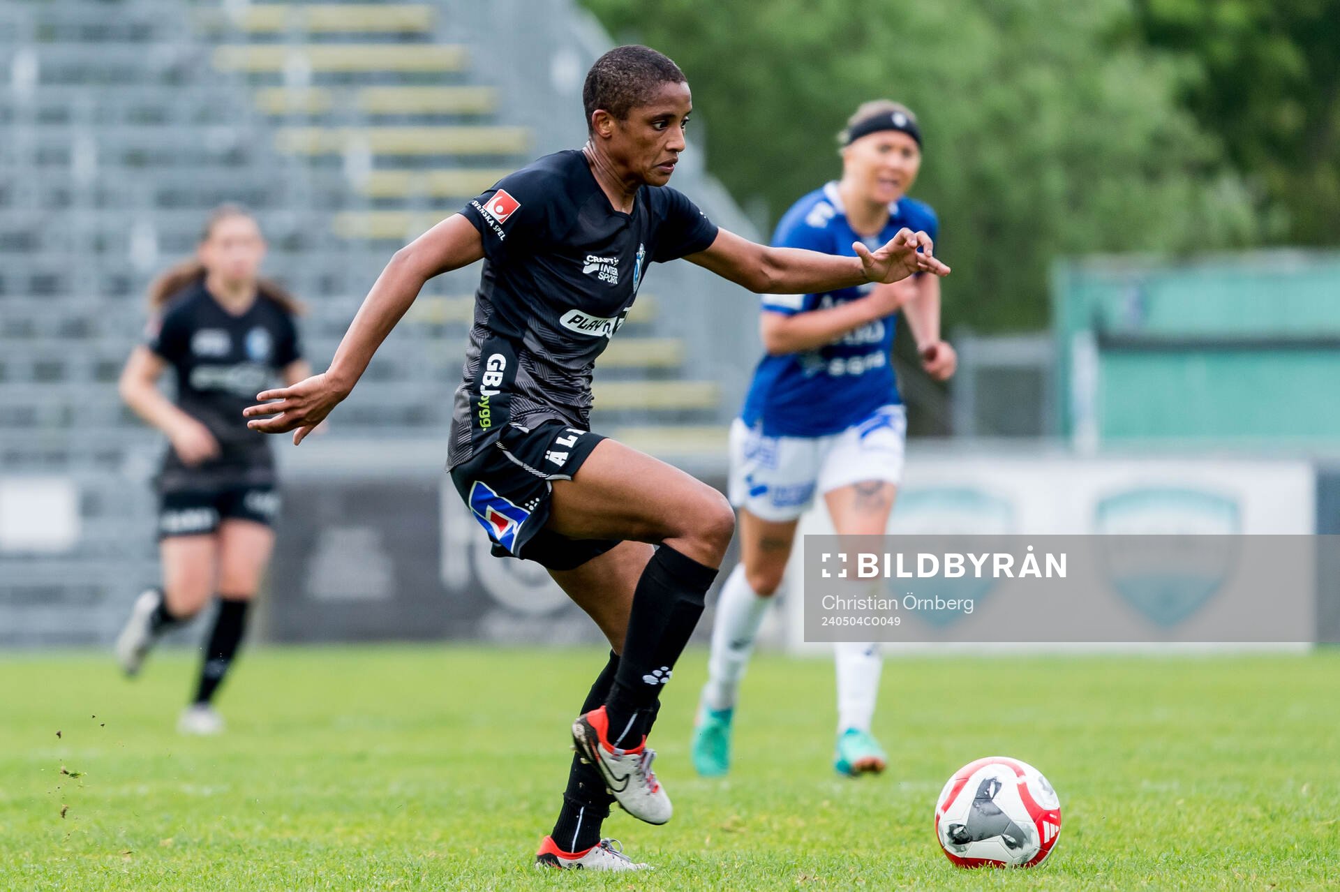 Växjö DFFs Eva Dessislava Dupuy under fotbollsmatchen i Damallsvenskan mellan Trelleborg och Växjö DFF den 4 maj 2024 i Trelleborg.