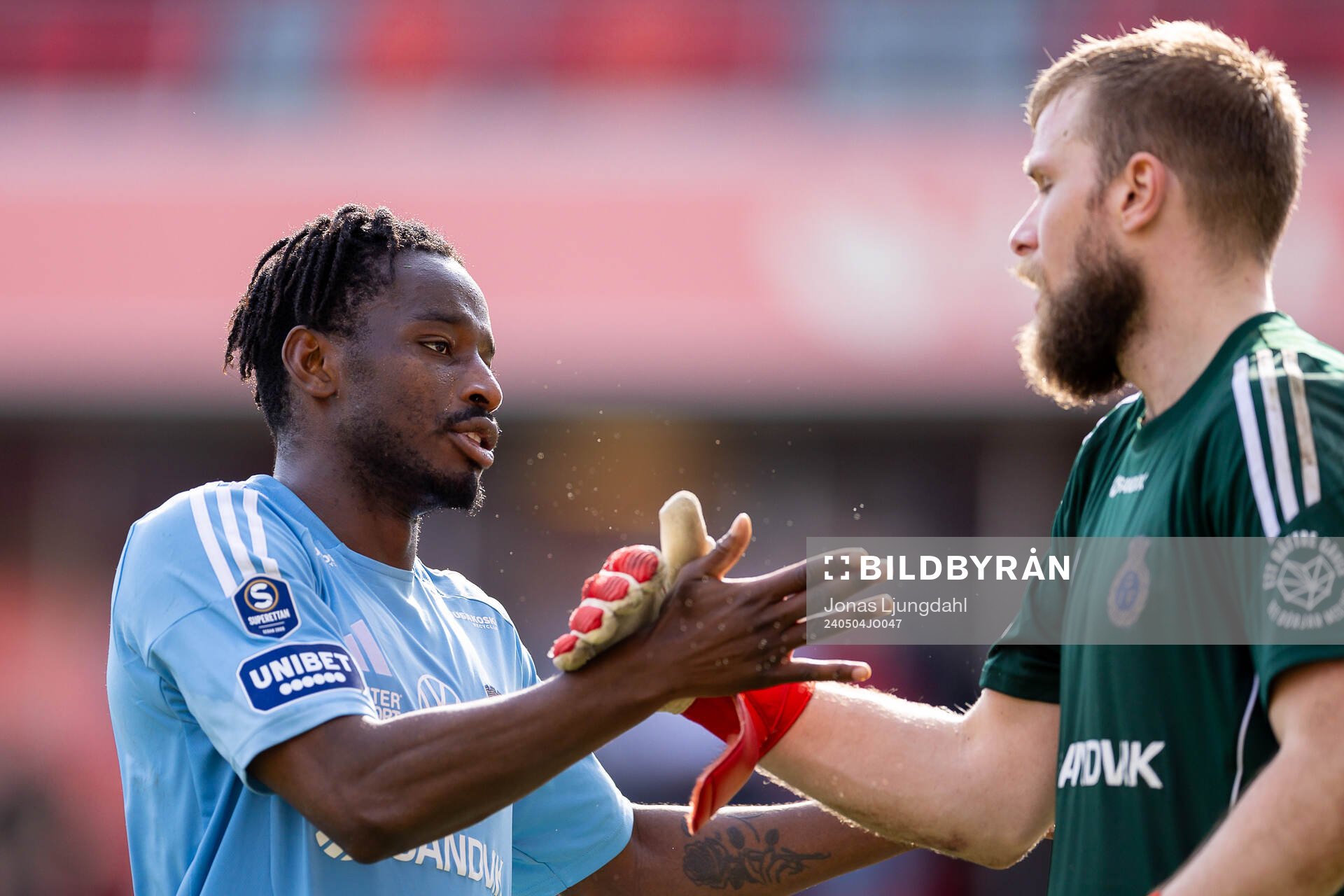 Gefles York Rafael och målvakt Tobias Johansson jublar