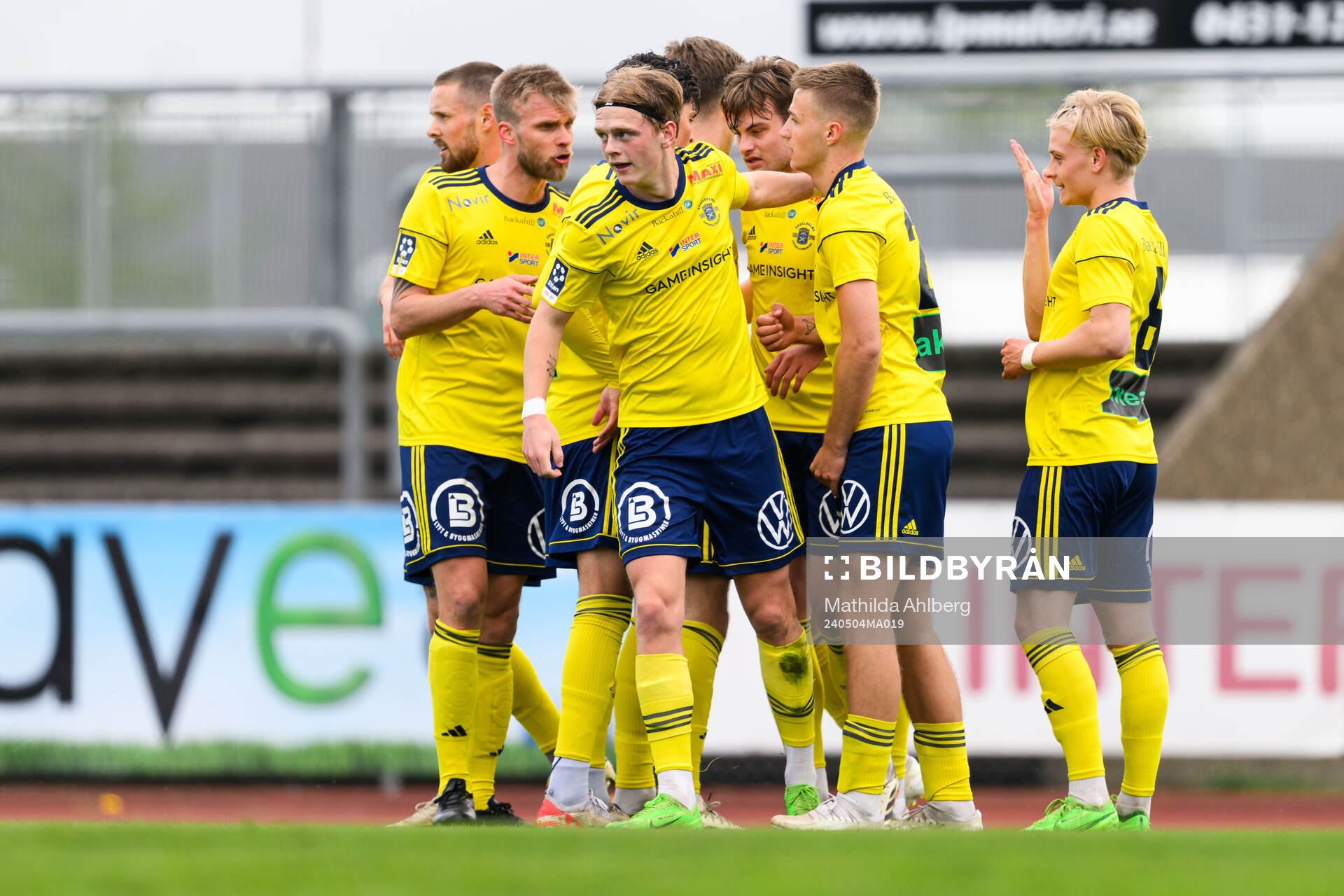 Ängelholms Max Eriksson jublar
