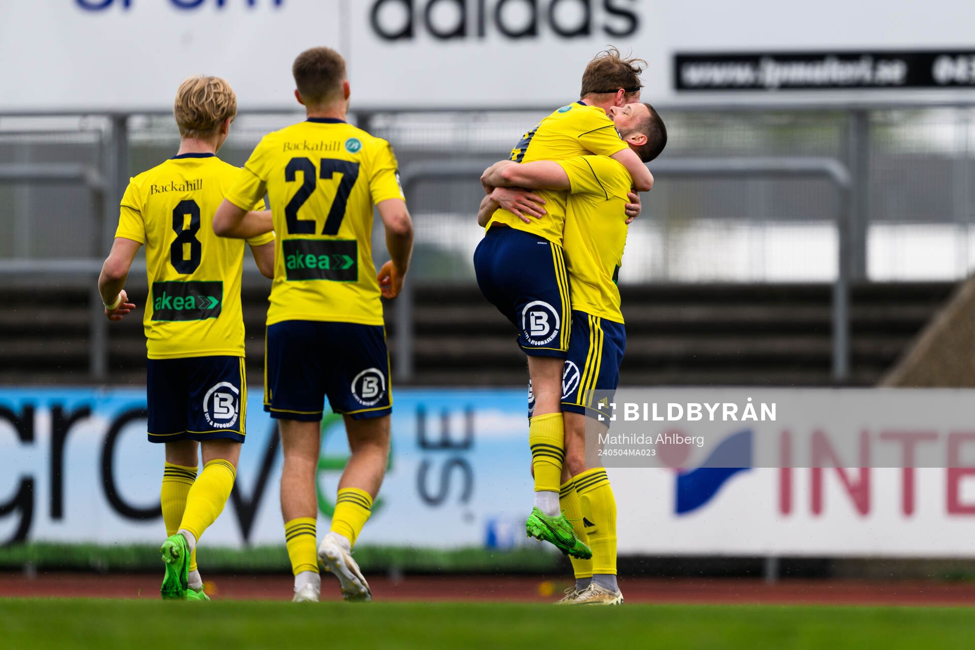 Ängelholms Max Eriksson och Philip Comnell jublar