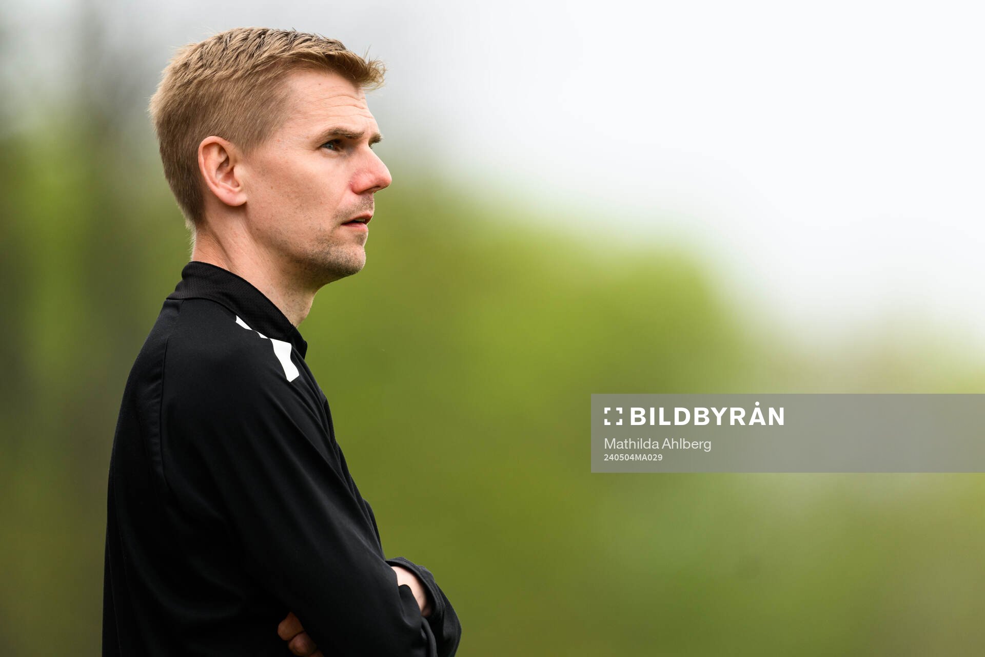 Ljungskiles tränare Erik Lund Fahlén under fotbollsmatchen i Division 1 Södra mellan Ängelholm och Ljungskile den 4 maj 2024 i Ängelholm.