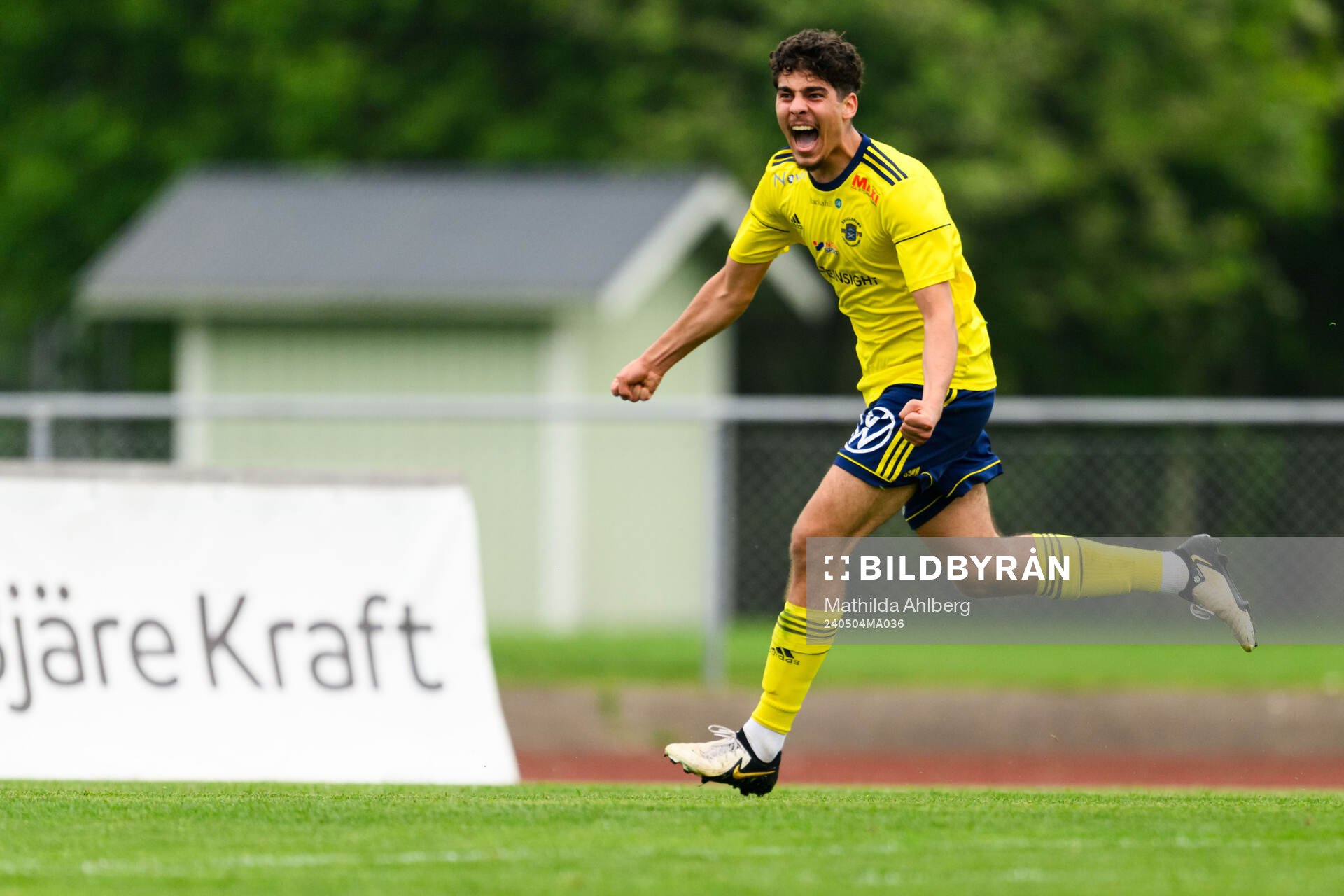 Ängelholms Ännäss Al Hamlawi jublar