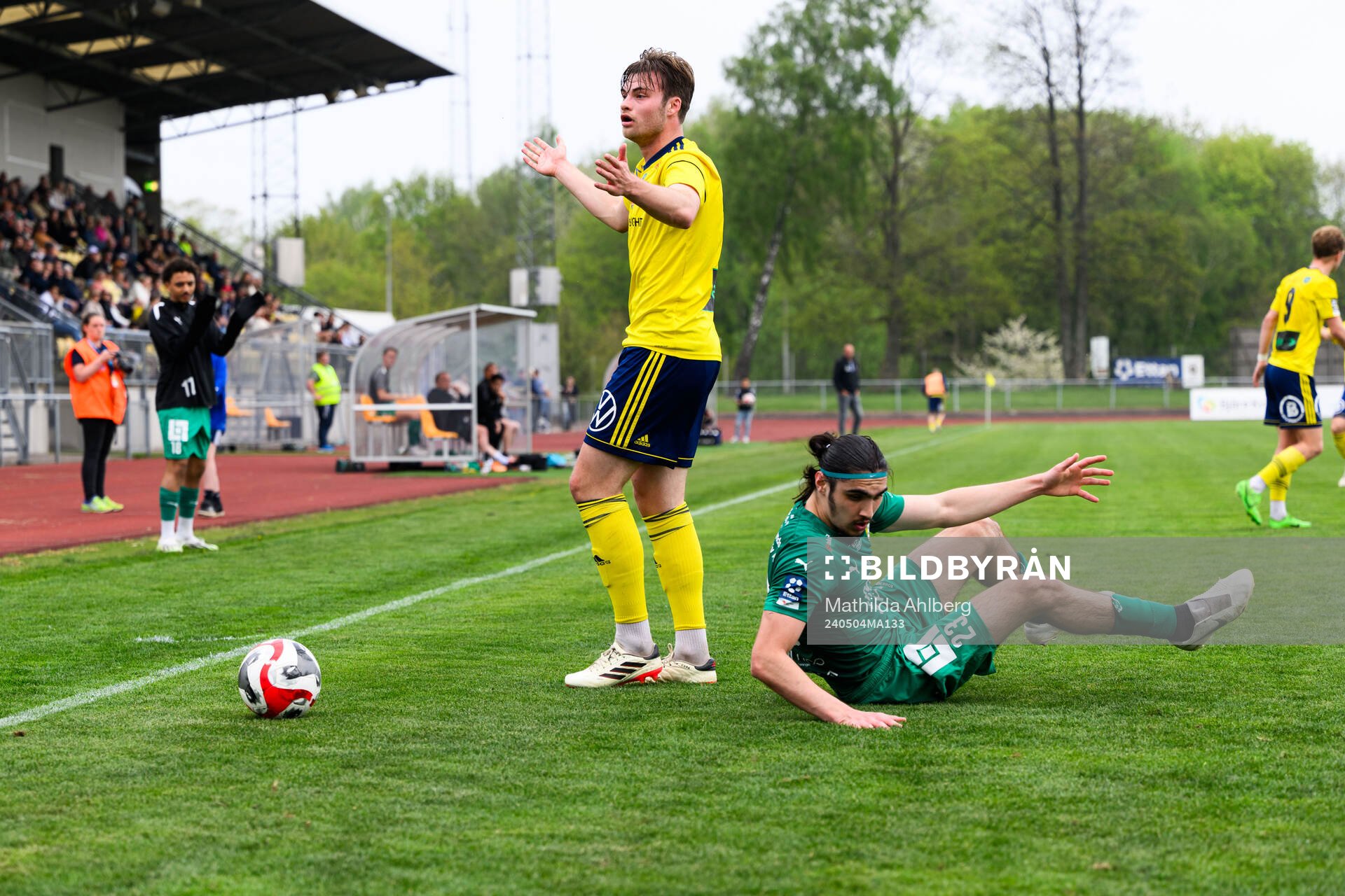Ängelholms Johan Gudmundsson och Ljungskiles Mehmet Uzel