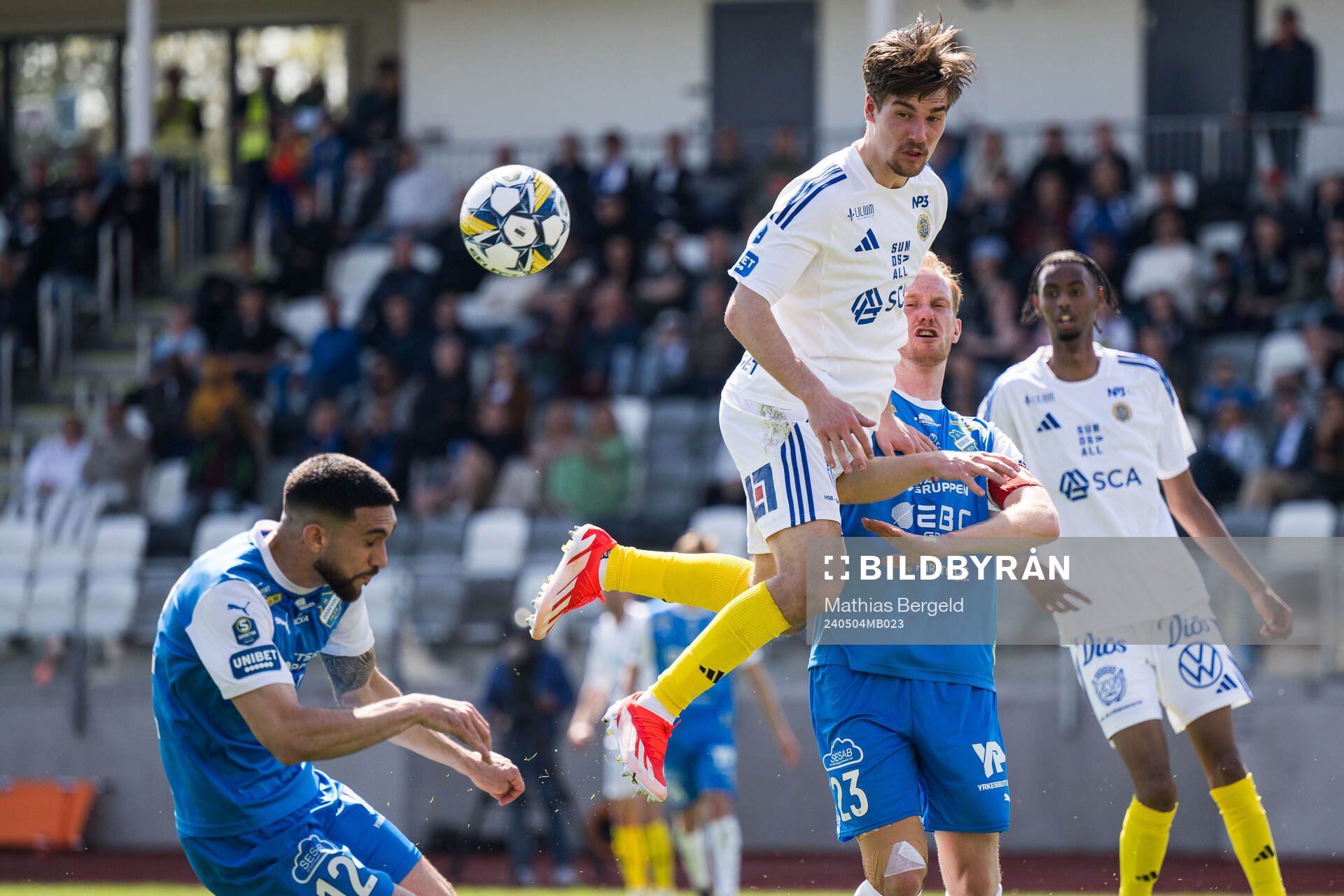 IK Oddevolds Daniel Krezic och Viktor Kruger i kamp med GIF Sundsvalls Johan Bengtsson under fotbollsmatchen i Superettan mellan IK Oddevold och GIF Sundsvall den 4 maj 2024 i Uddevalla.