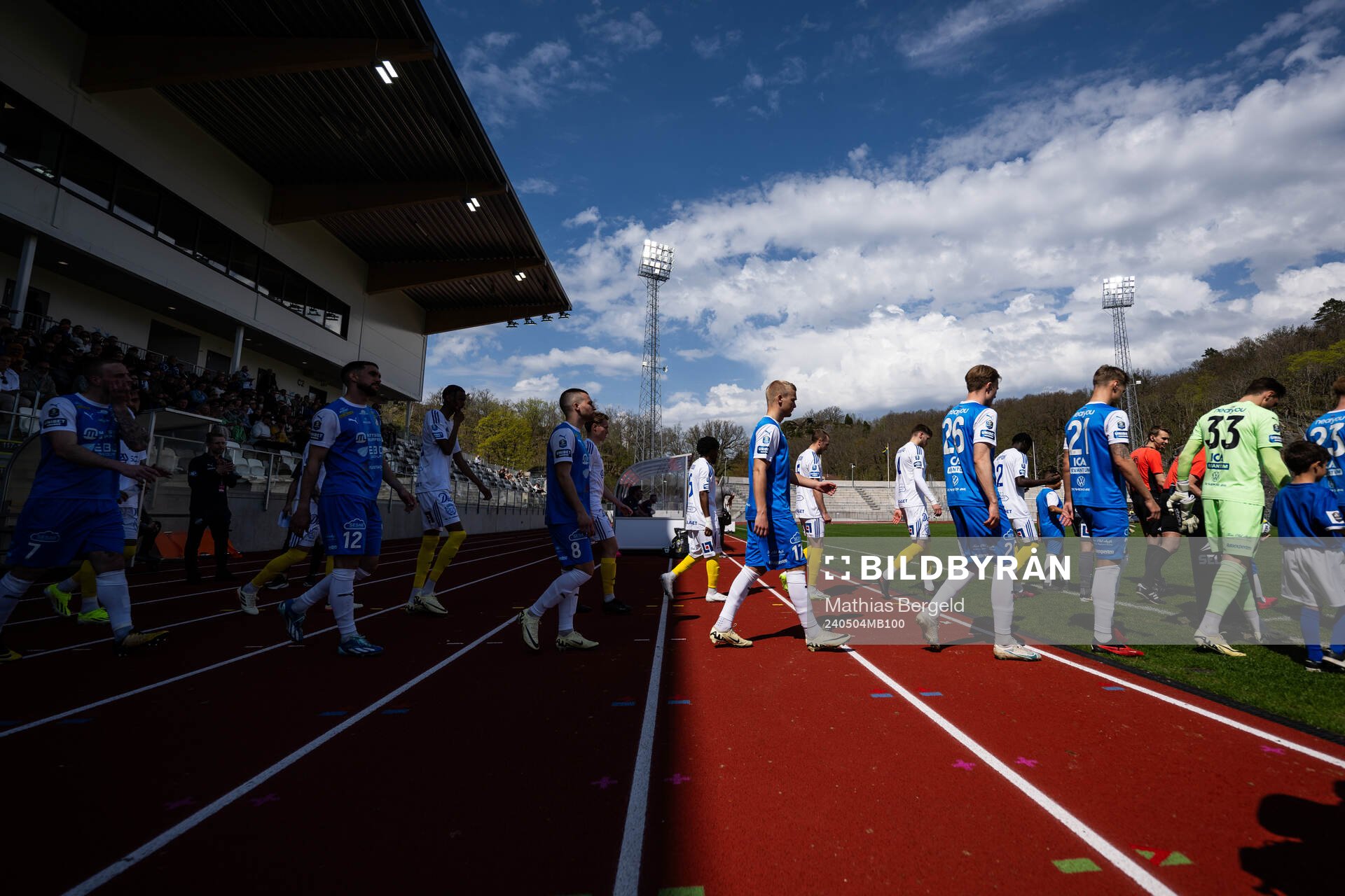 Spelarna gör entré