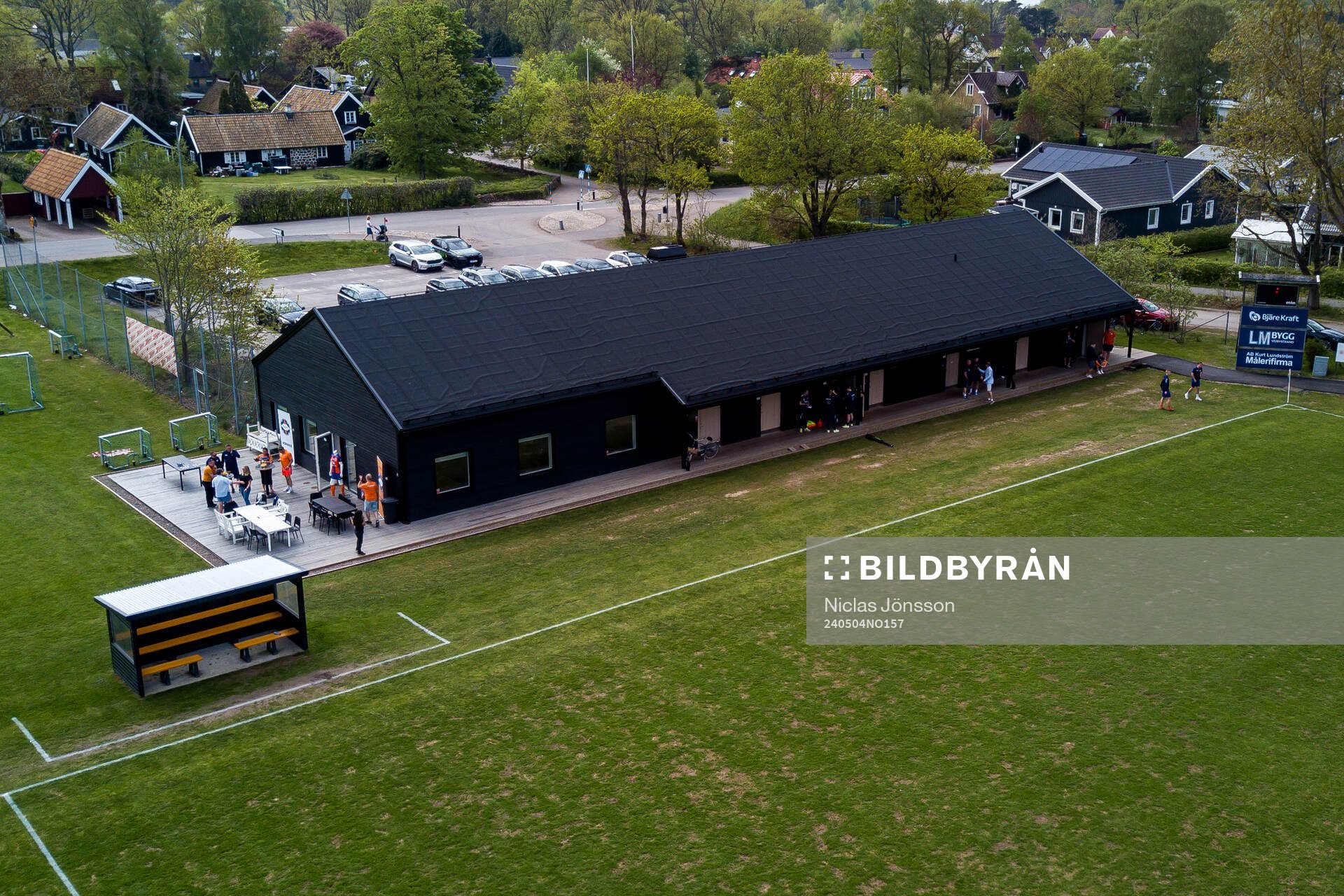Drönarbild över Vejby IP innan fotbollsmatchen i Division 3 Sydvästra Götaland mellan Vejby och Åstorp den 4 maj 2024 i Vejbystrand. 