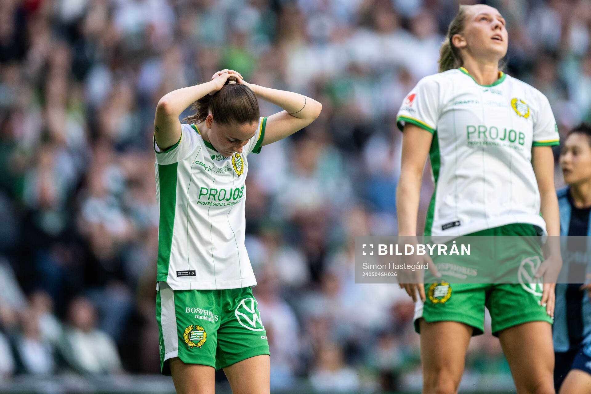 Hammarbys Smilla Vallotto och Ellen Wangerheim deppar