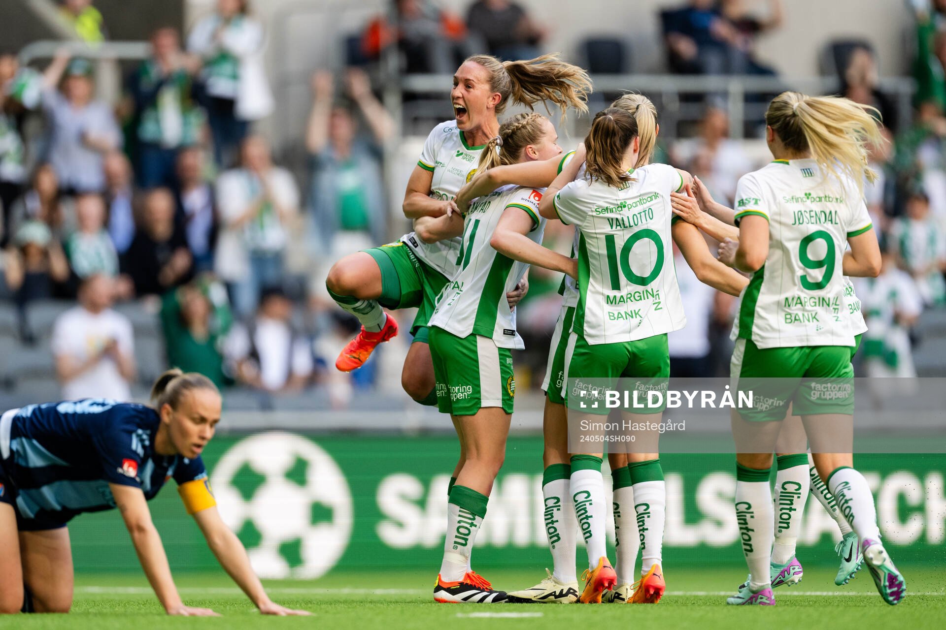 Hammarbys Julia Roddar och Ellen Wangerheim jublar