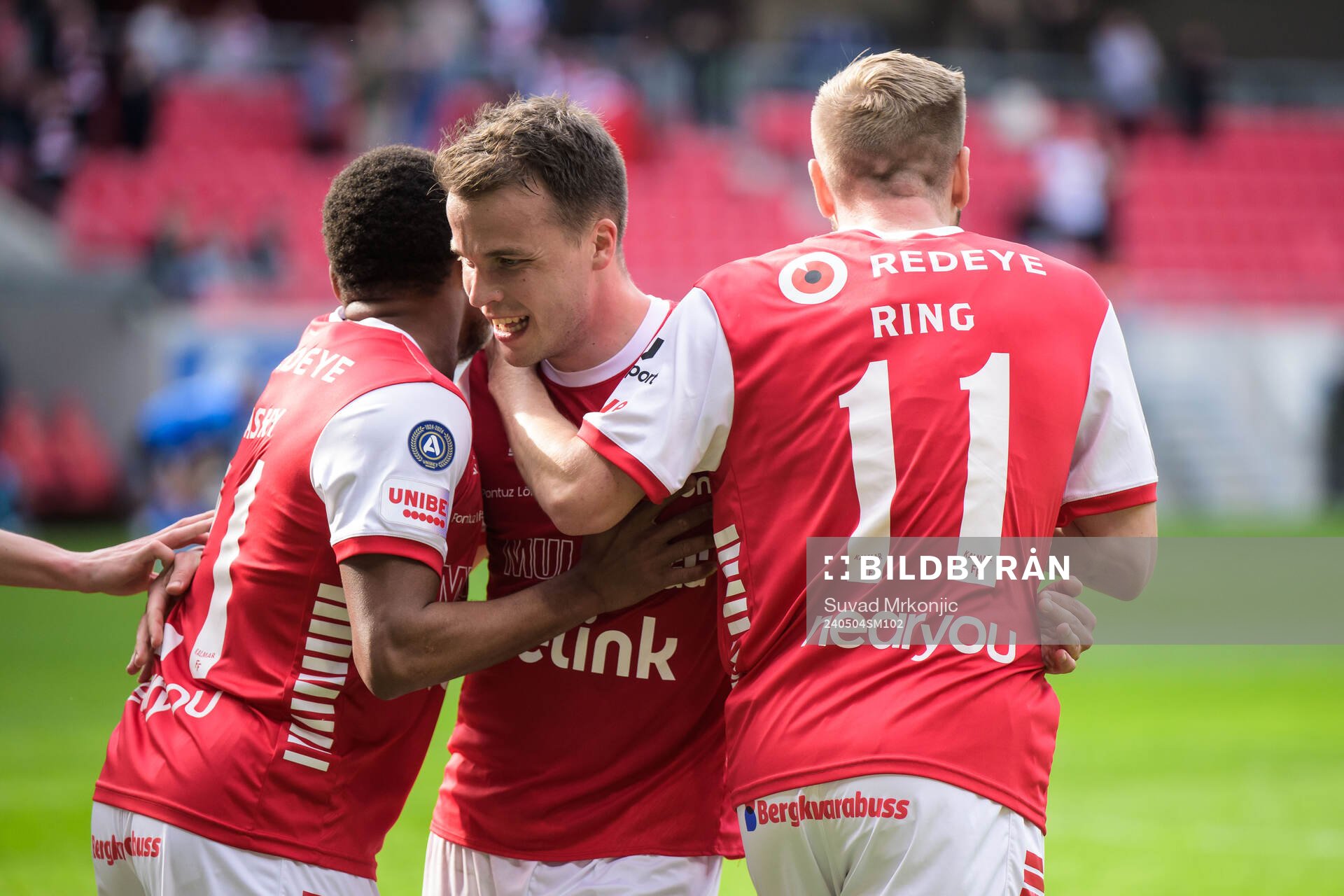 Kalmars Jonathan Ring jublar