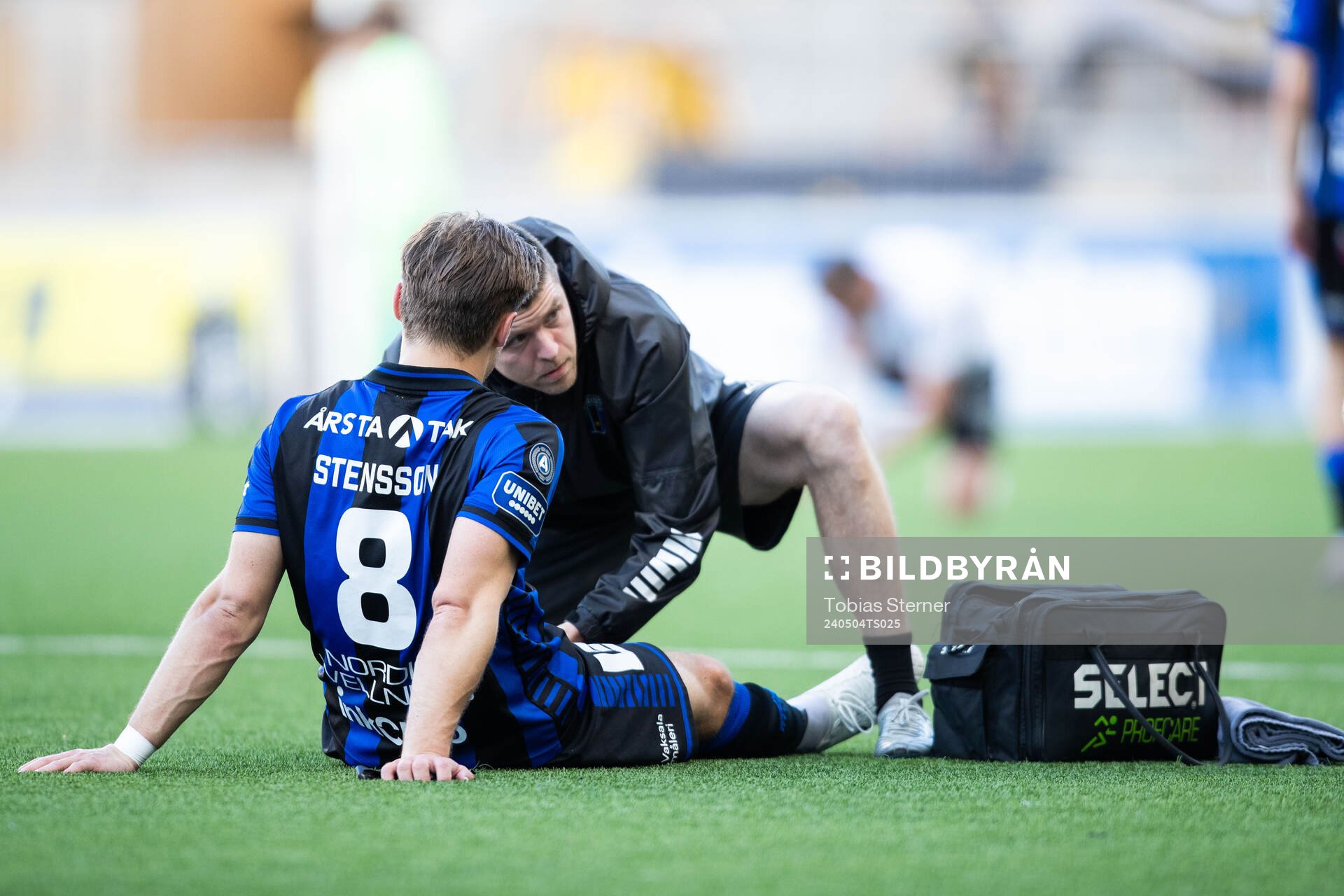 Sirius Daniel Stensson har ont och får vård