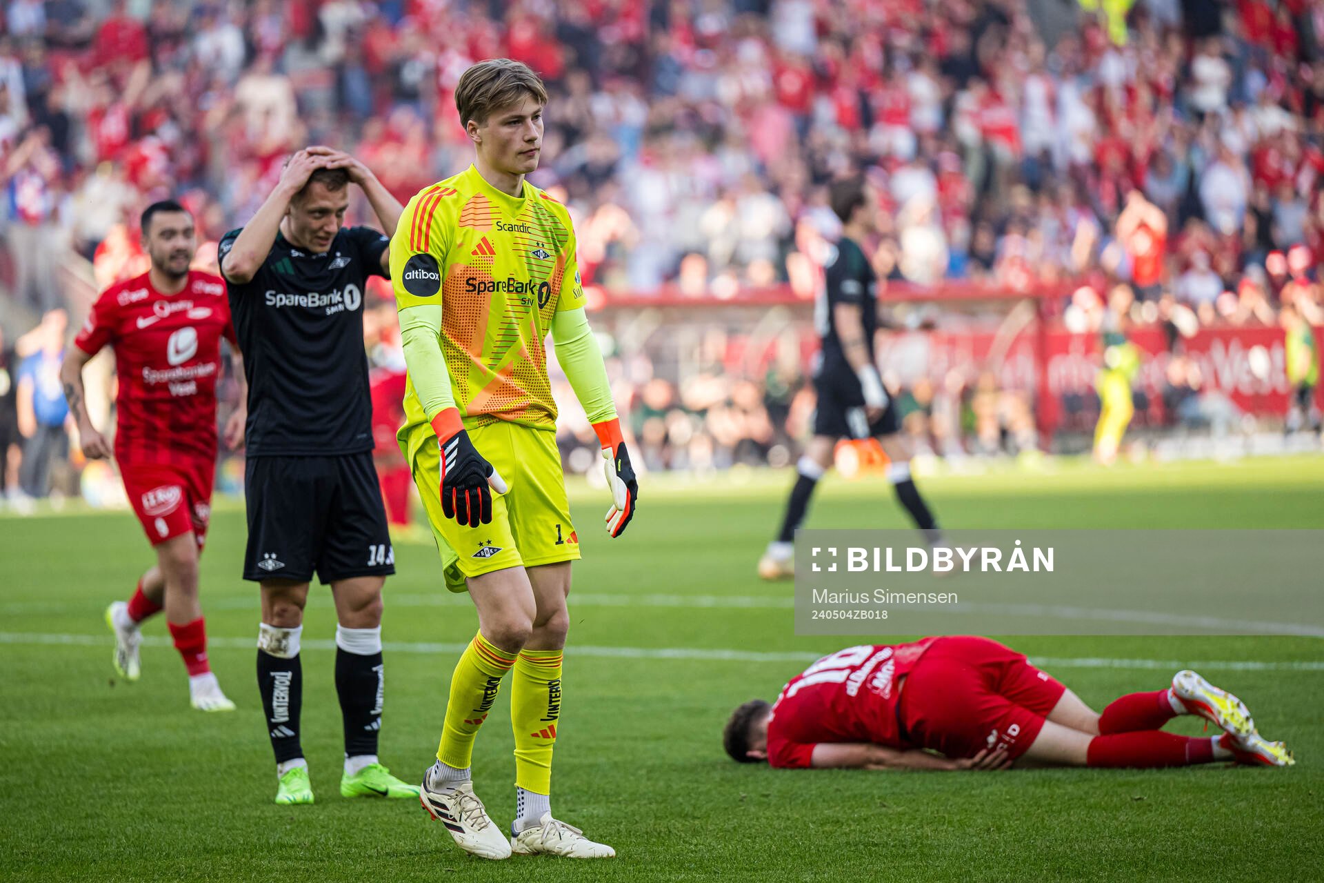 Emil Frederiksen and Sander Tangvik of Rosenborg looks