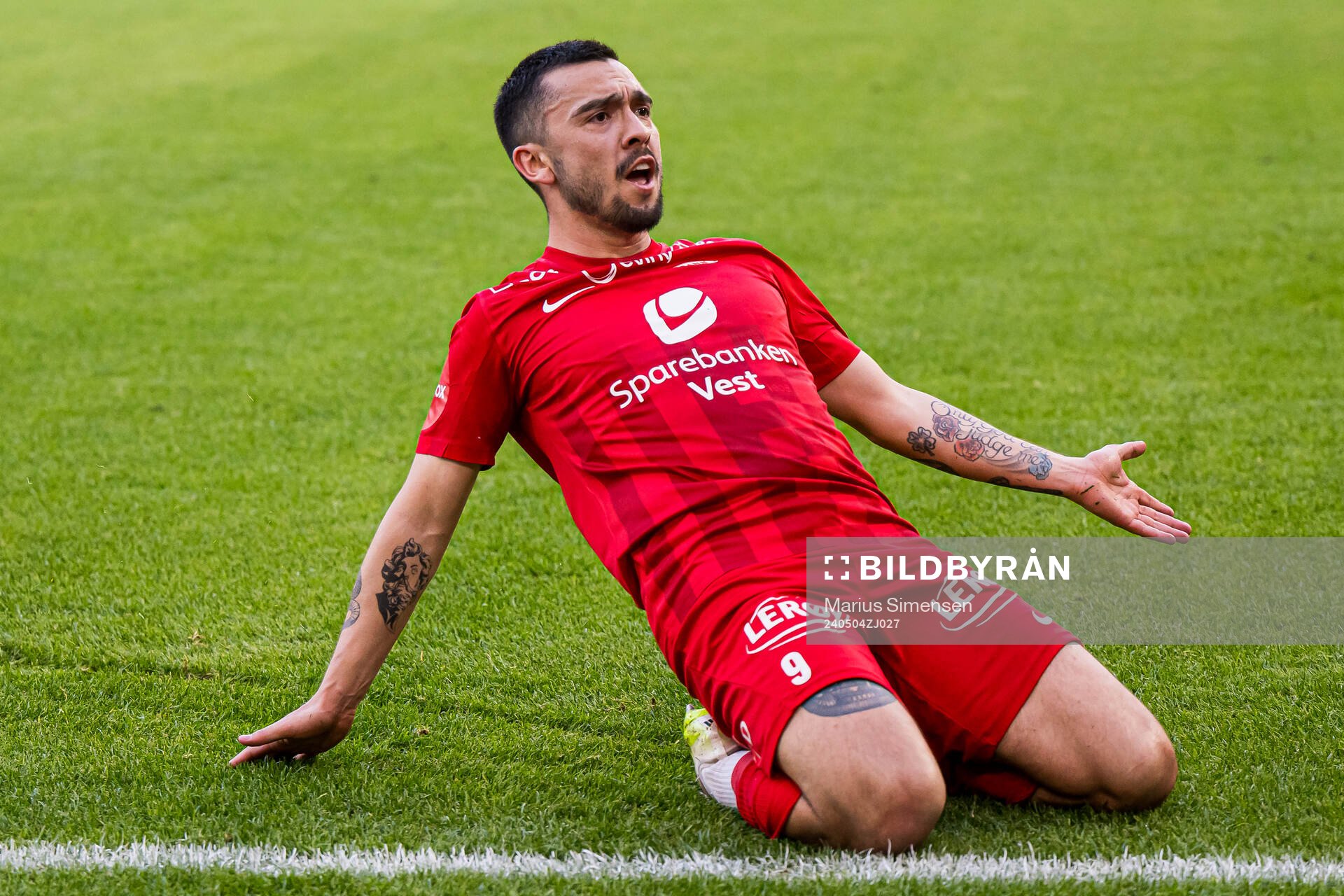 Niklas Castro of Brann celebrates