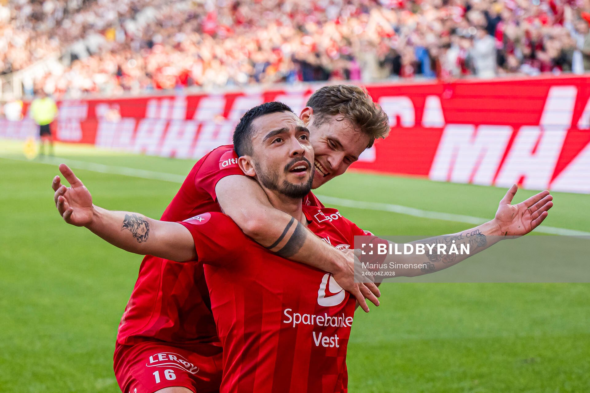Niklas Castro of Brann celebrates