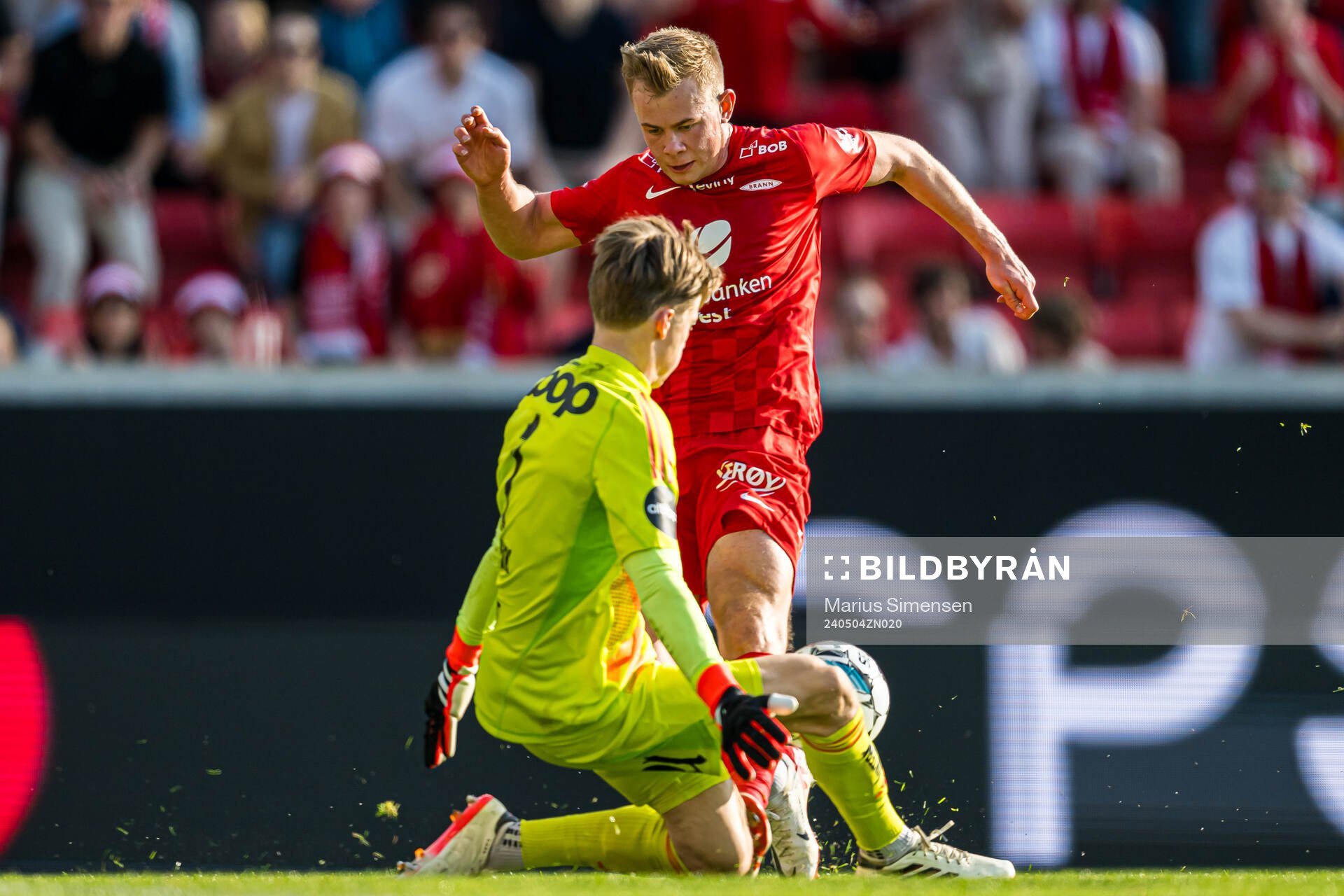 Sander Tangvik of Rosenborg and Aune Heggebø of Brann