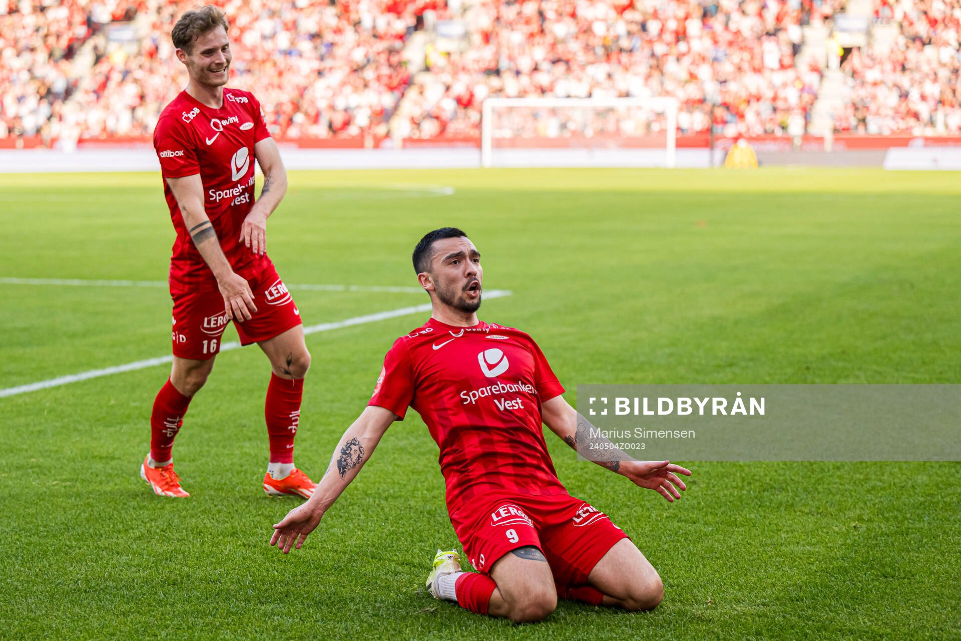 Niklas Castro of Brann celebrates