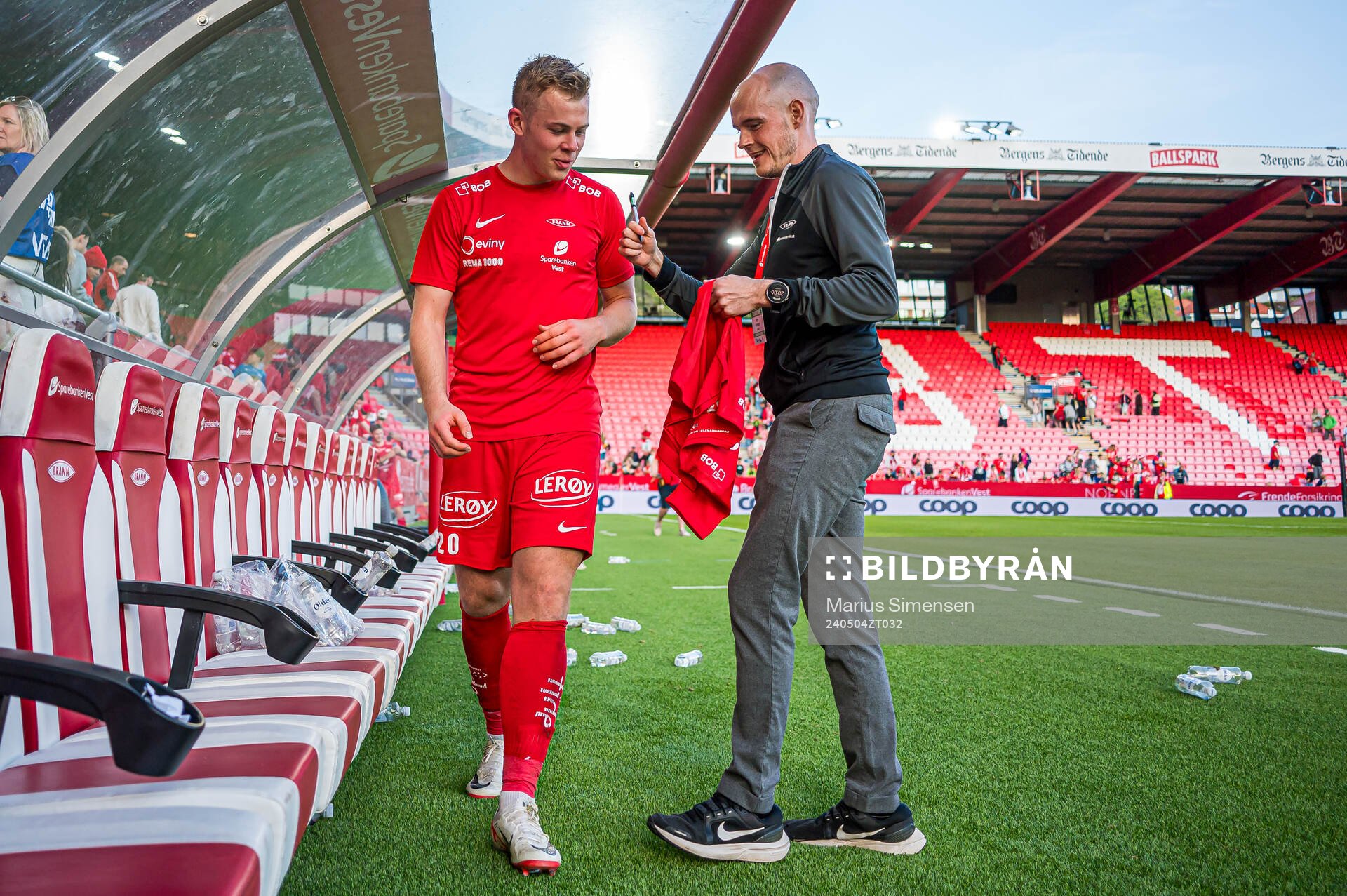Aune Heggebø of Brann and Thomas Brakstad, press officer