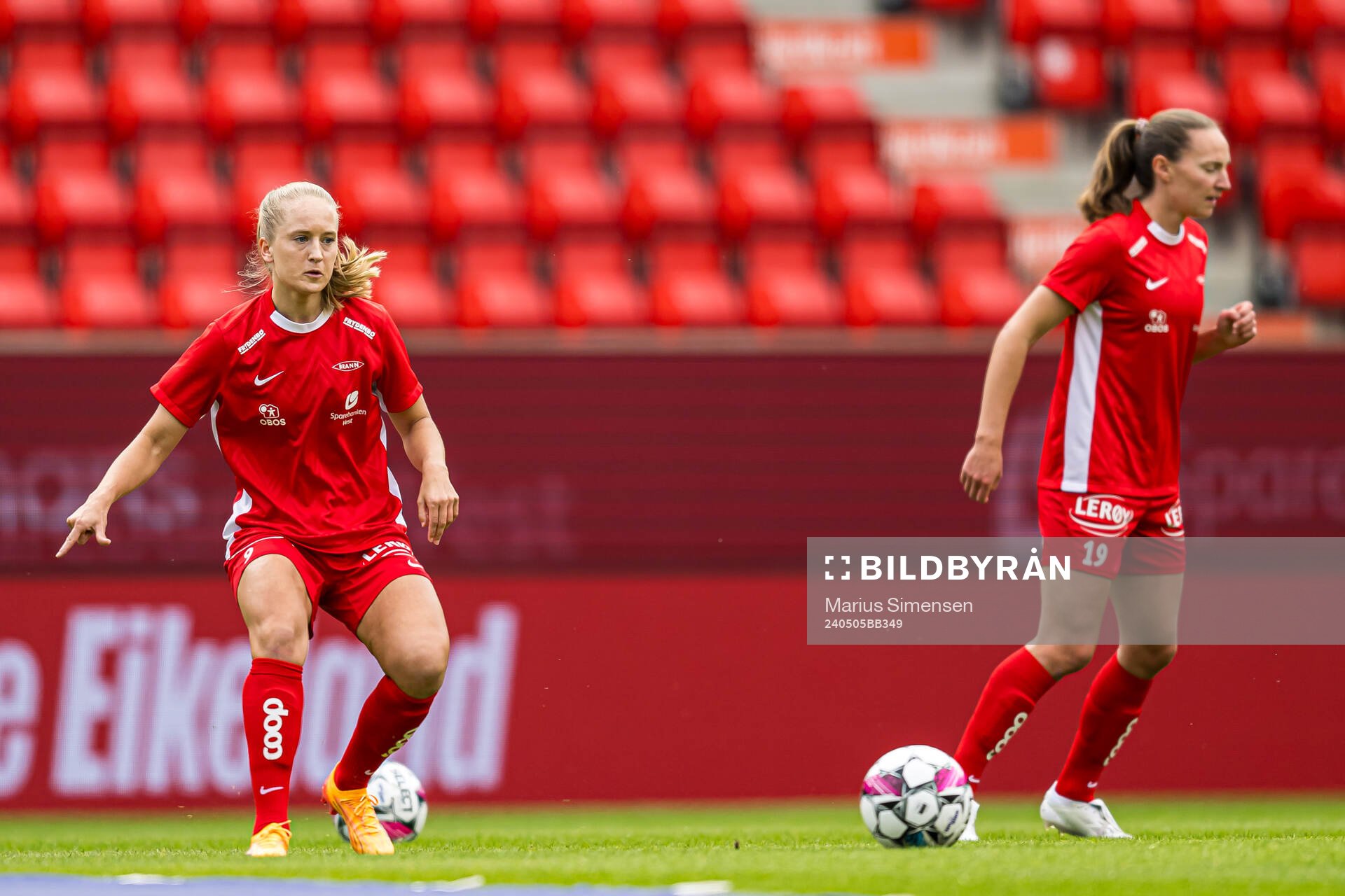 Amalie Eikeland of Brann warms up