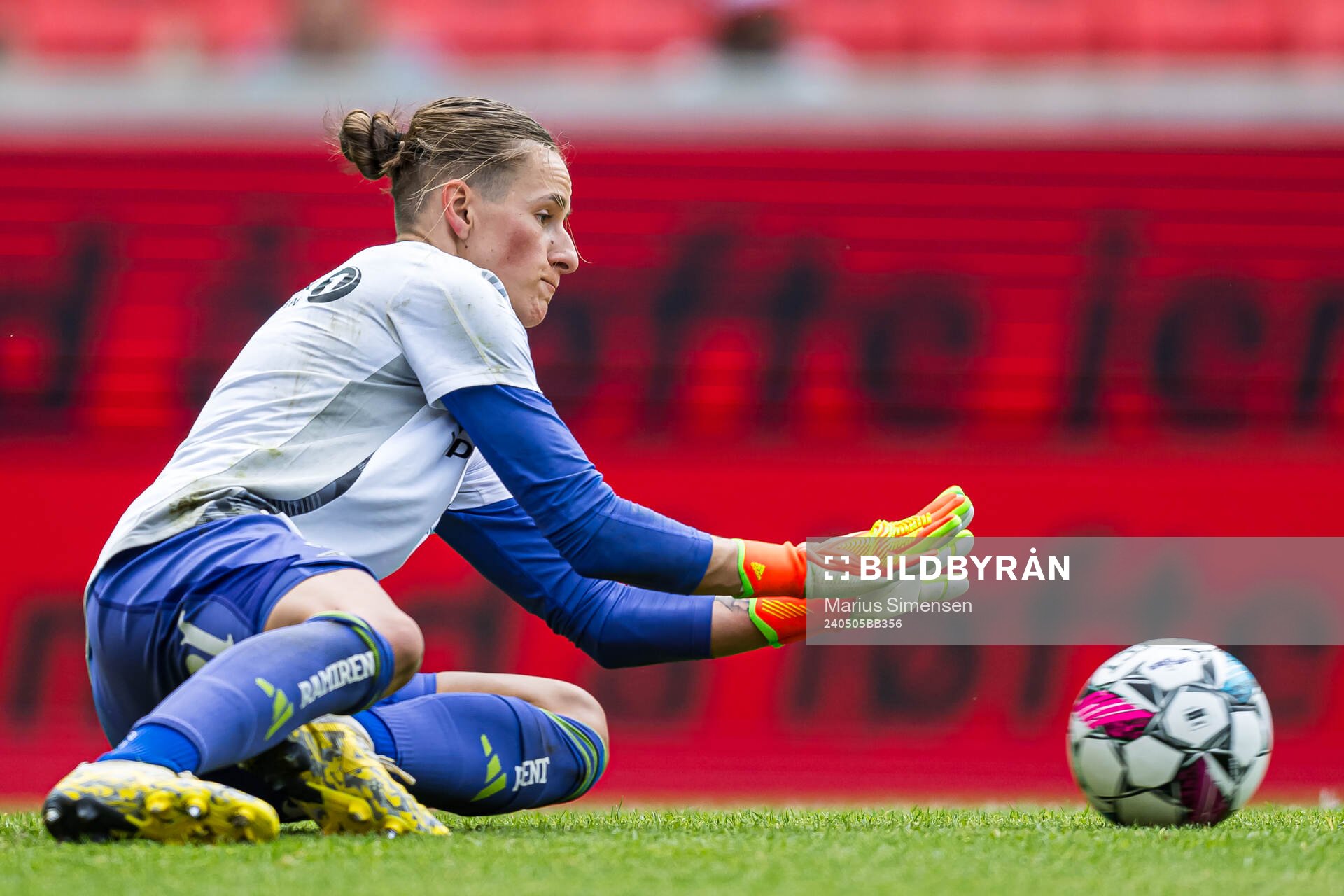 Rugile Rulyte of Rosenborg warms up