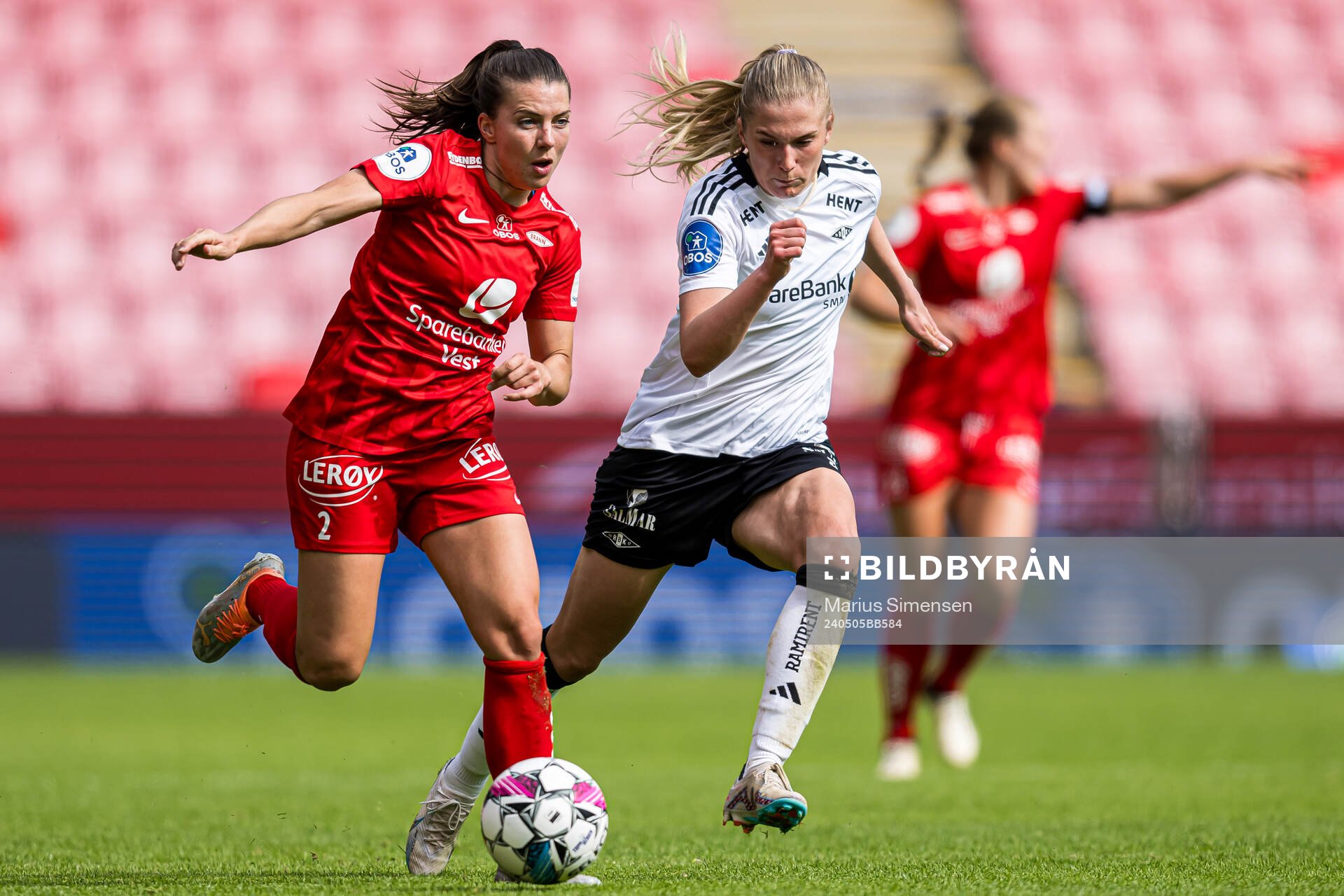 Cecilie Redisch Kvamme of Brann ad Emilie Nautnes of