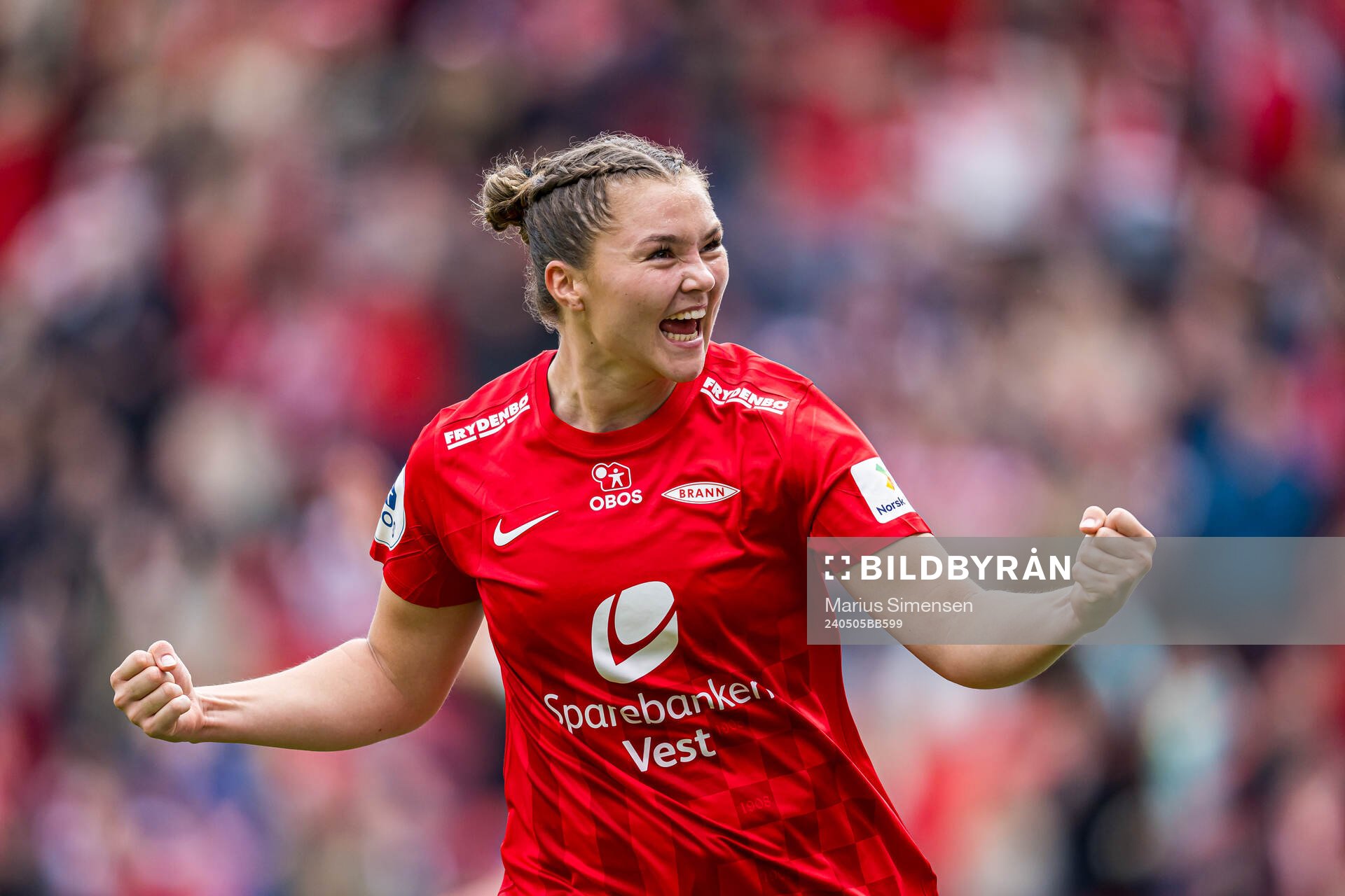Anna Aahjem of Brann celebrates