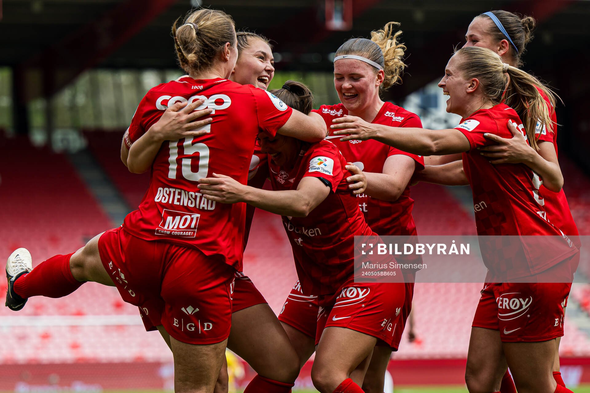 Anna Aahjem of Brann celebrates