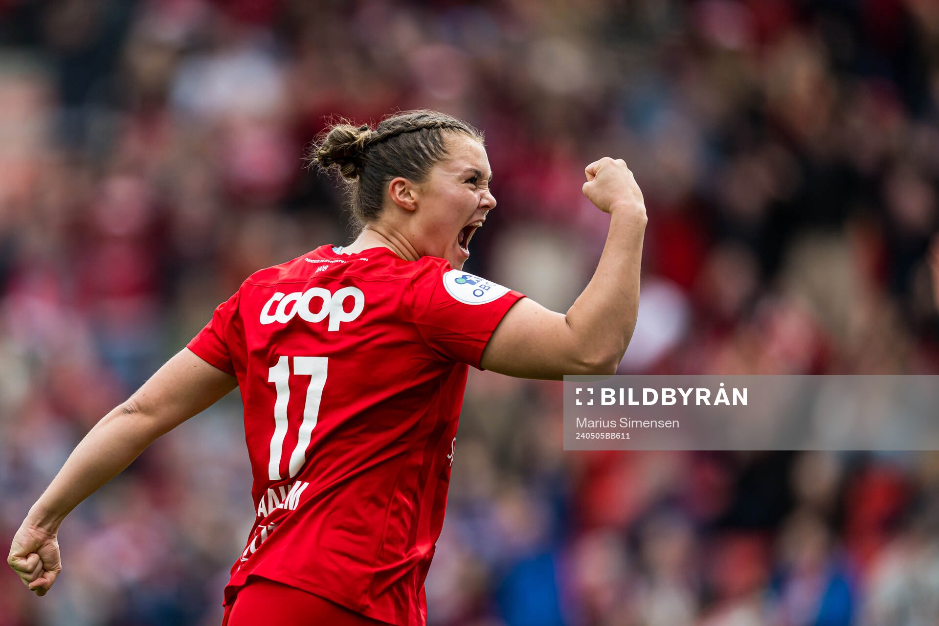 Anna Aahjem of Brann celebrates