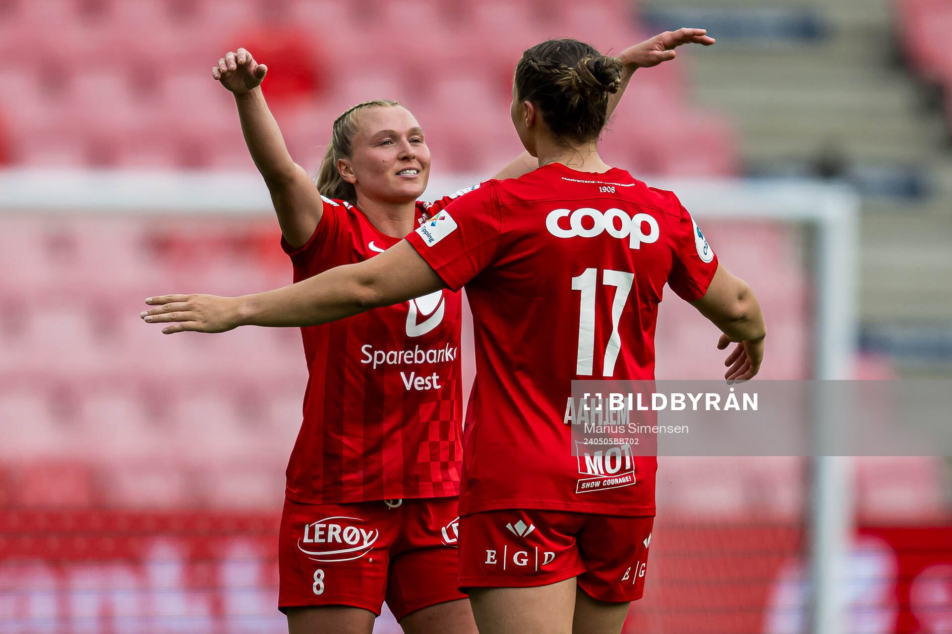 Karoline Haugland and Marthine Østenstad of Brann