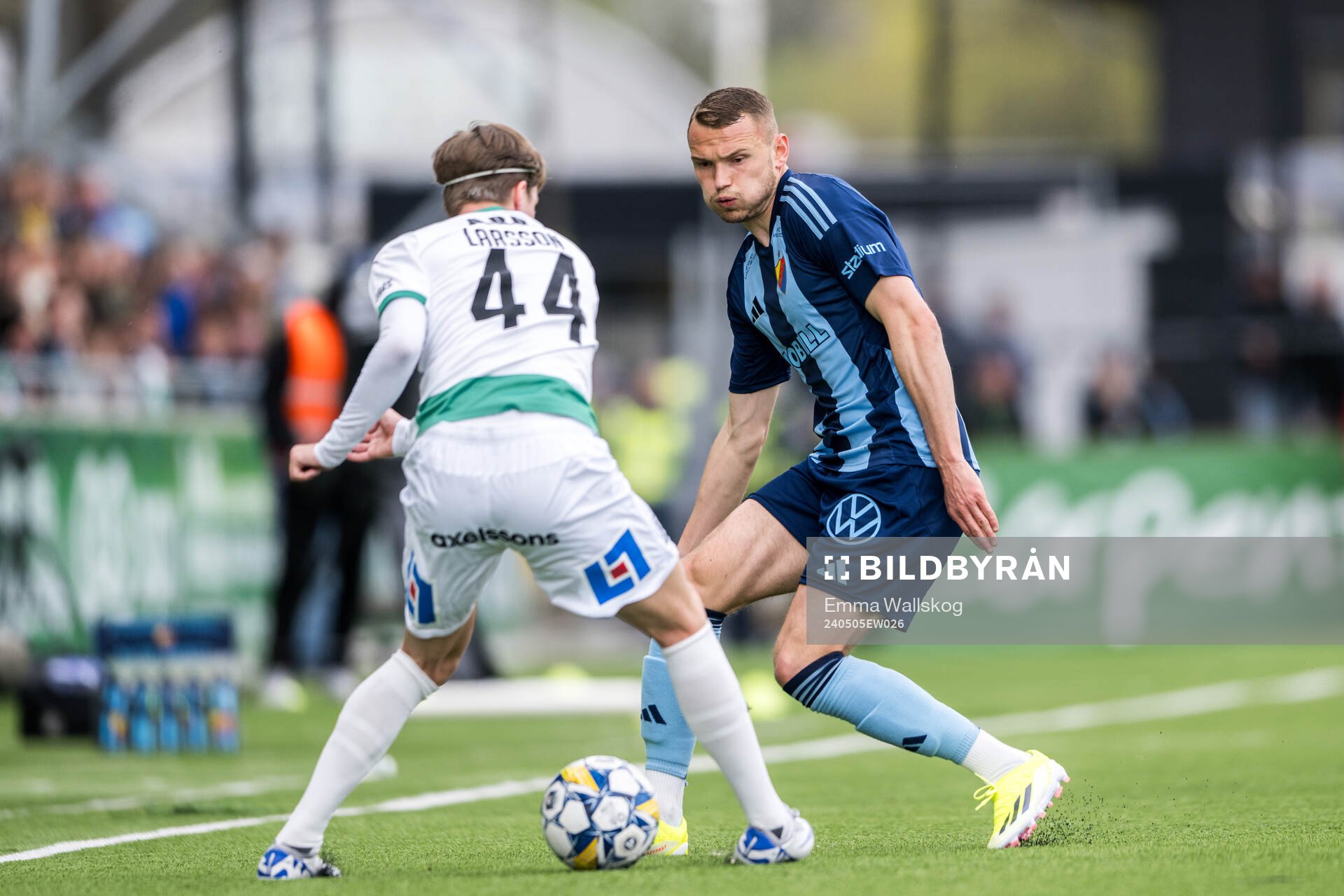 Västerås Max Larsson och Djurgårdens Piotr Johansson