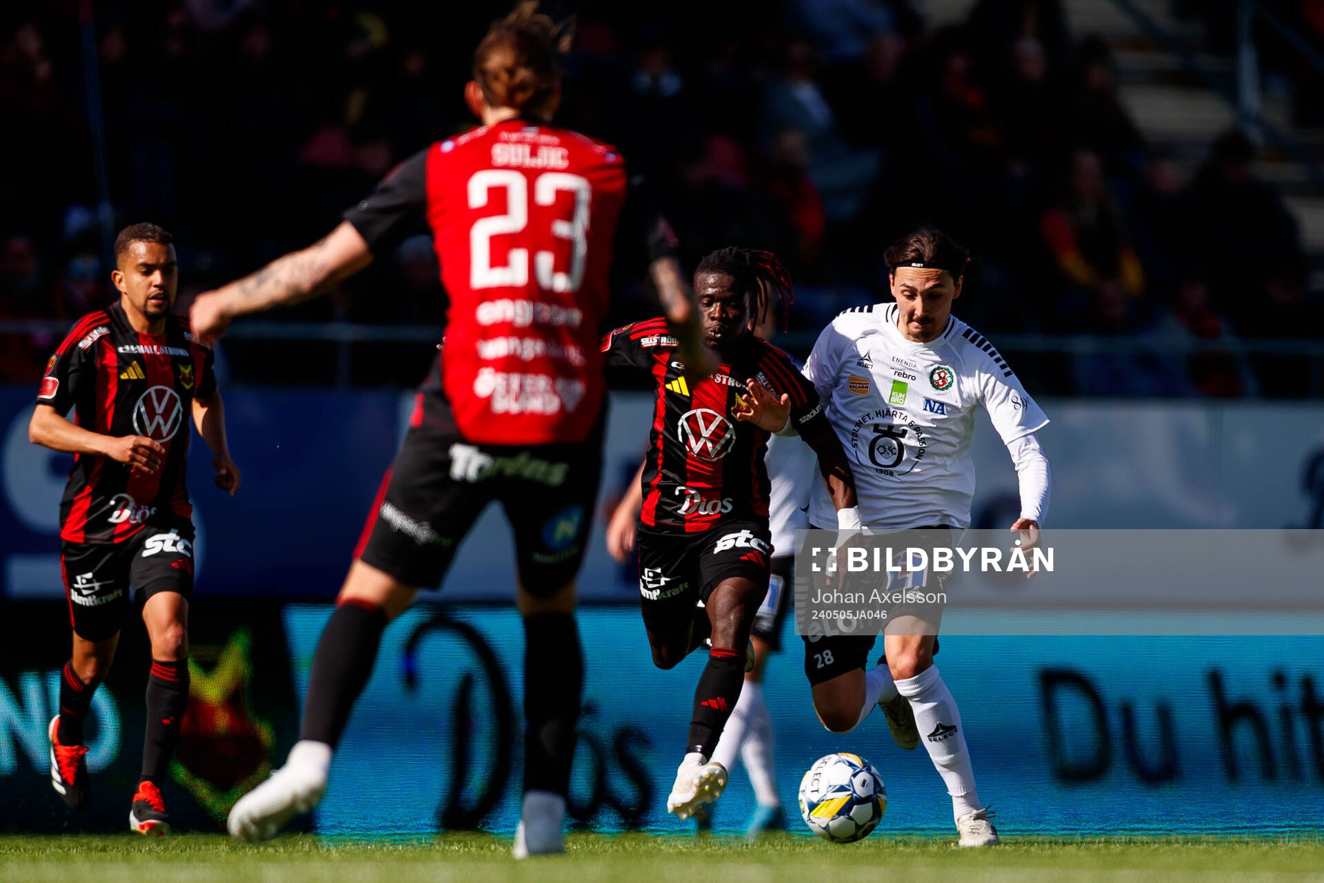 Östersunds Assiedou Yannick Armel Adjoumani och Örebros