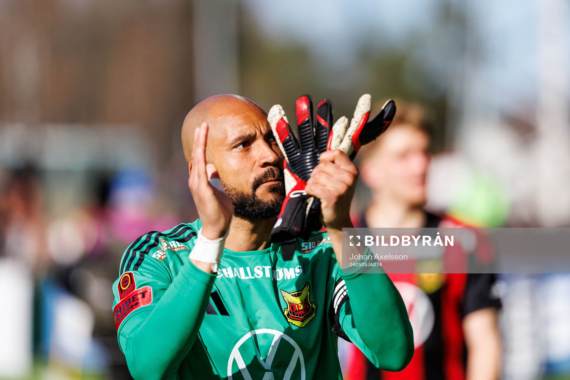 Östersunds målvakt Aly Keita deppar