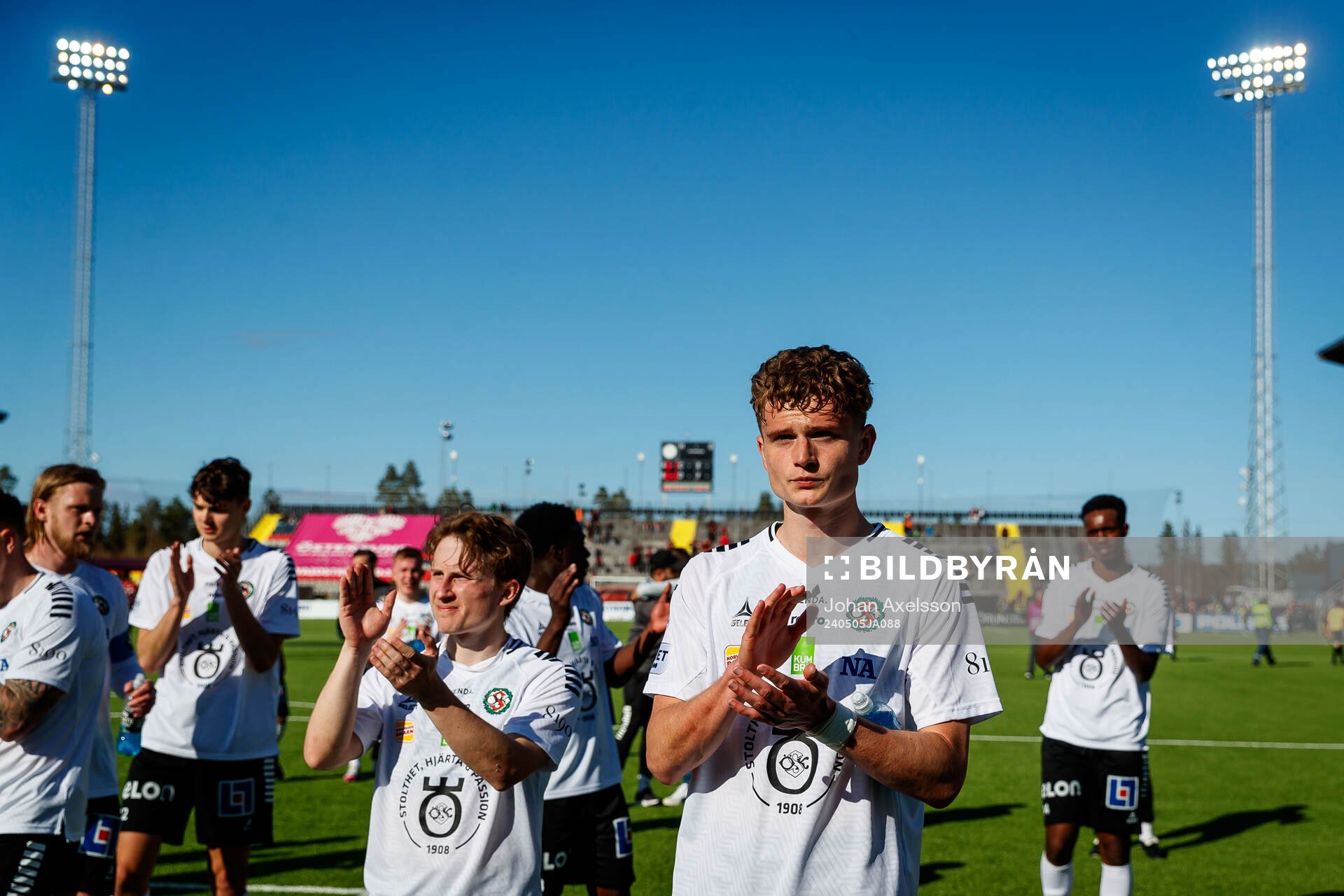 Örebros Erik Mc Cue jublar
